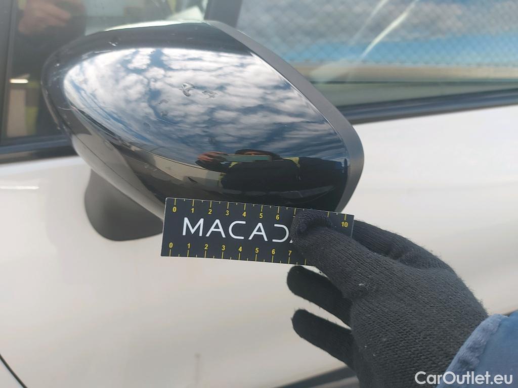  Renault  Captur RENAULT  / 2017 / 5P / crossover Zen TCe 66kW (90CV) -18 (CX) #20