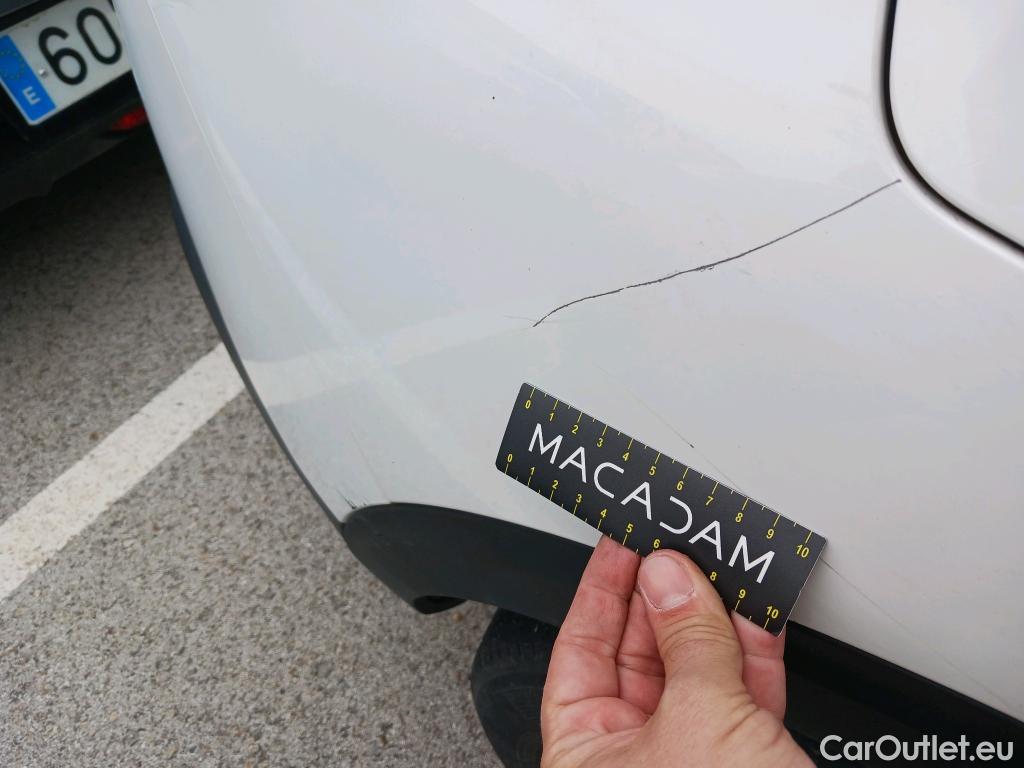  Peugeot  5008 PEUGEOT  / 2017 / 5P / todoterreno Allure BlueHDi 96kW (130CV) S&S EAT8 (CX) #16