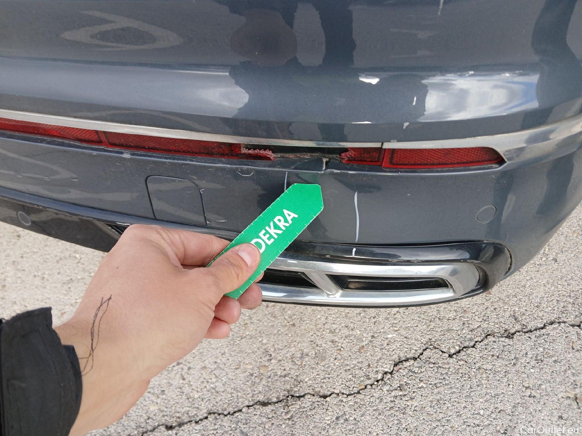  Volkswagen  Tiguan VOLKSWAGEN  / 2020 / 5P / todoterreno R-Line 2.0 TDI 110kW (150CV) DSG #51