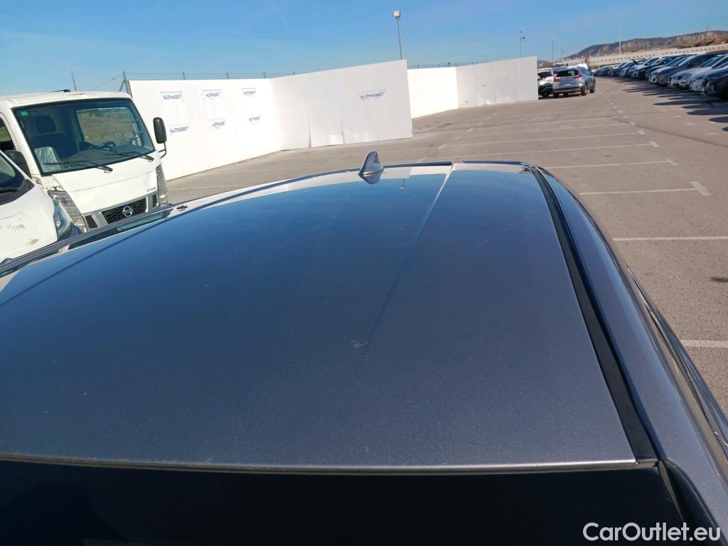  Toyota  C-HR TOYOTA  / 2016 / 5P / todoterreno 1.8 125H Advance (CX) #3