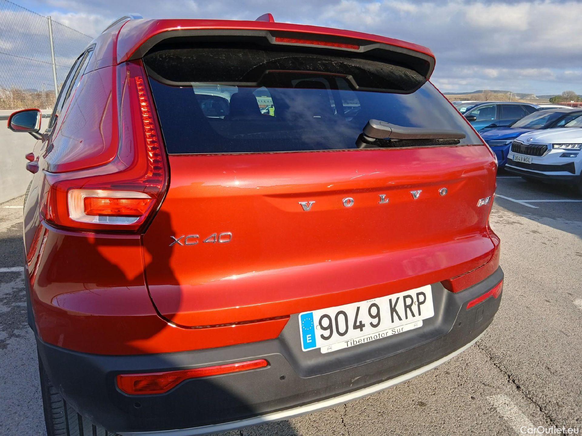  Volvo  XC 40 VOLVO XC40 / 2017 / 5P / todoterreno 2.0 D4 AWD Momentum Auto #21