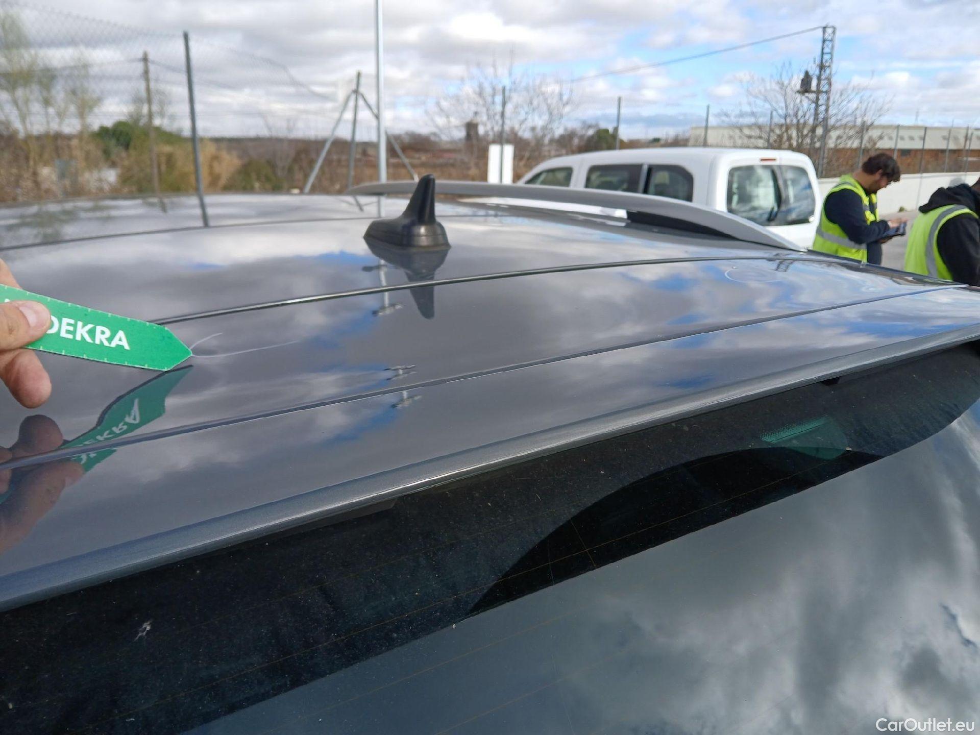  Volkswagen  Tiguan VOLKSWAGEN  / 2020 / 5P / todoterreno R-Line 2.0 TDI 110kW (150CV) DSG #38