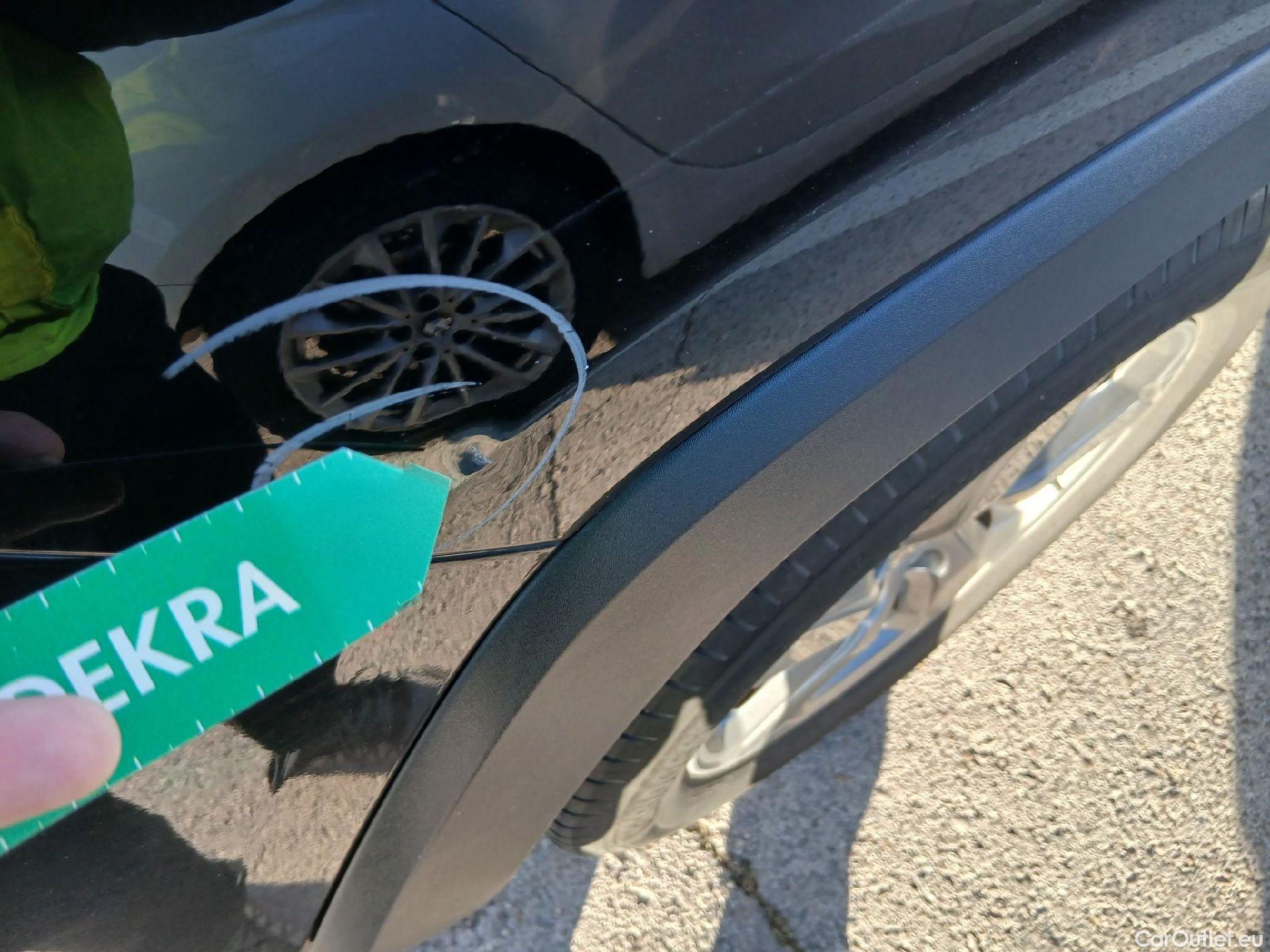  Toyota  RAV4 TOYOTA  / 2018 / 5P / todoterreno 2.5l 220H Advance #36