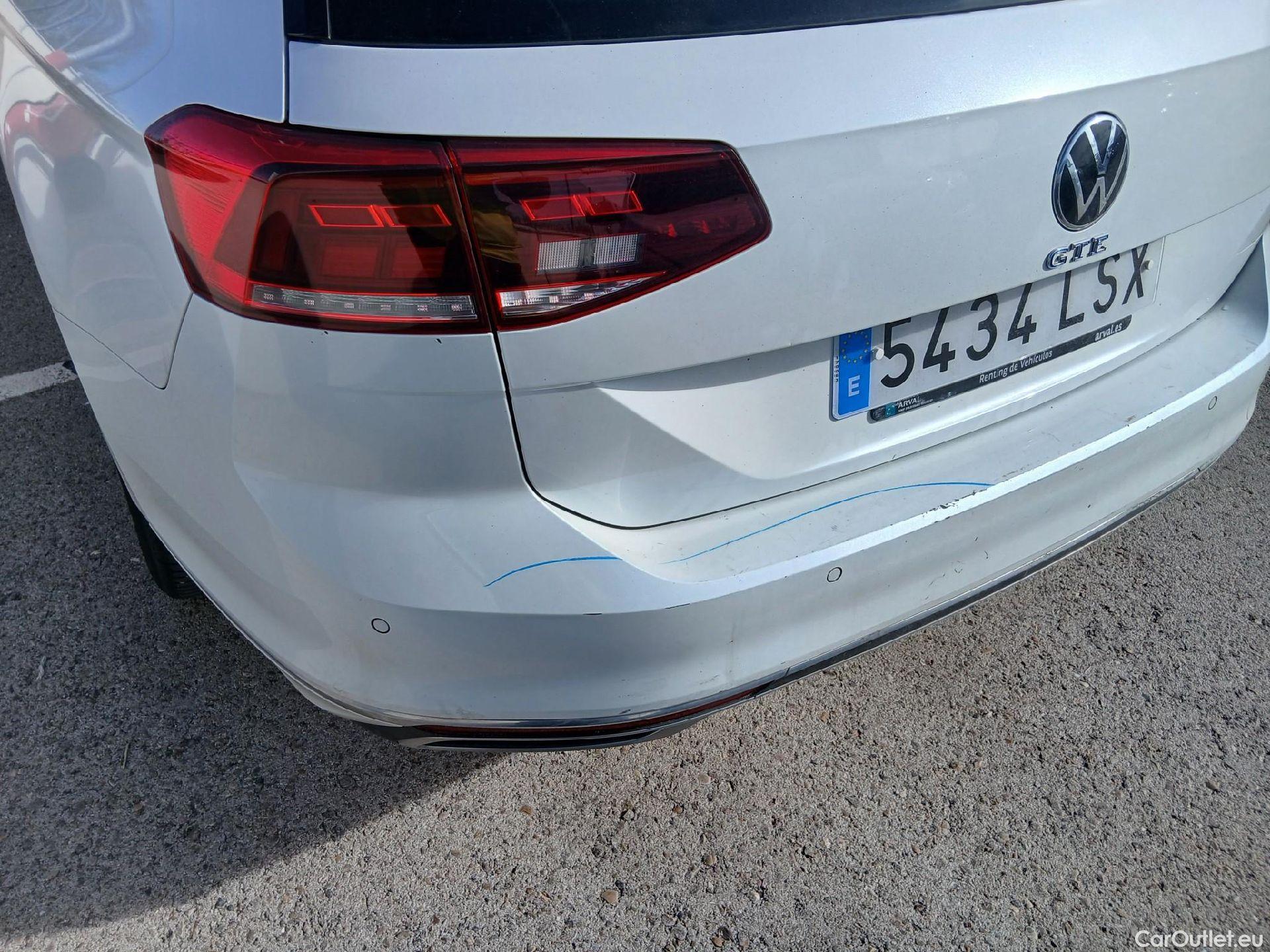  Volkswagen  Passat VOLKSWAGEN  / 2019 / 5P / familiar Variant GTE 1.4 TSI e-Power 115kW + 85kW #24