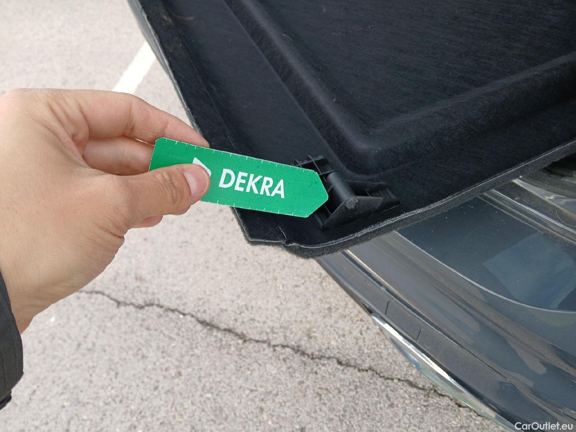  Volkswagen  Tiguan VOLKSWAGEN  / 2020 / 5P / todoterreno R-Line 2.0 TDI 110kW (150CV) DSG #85