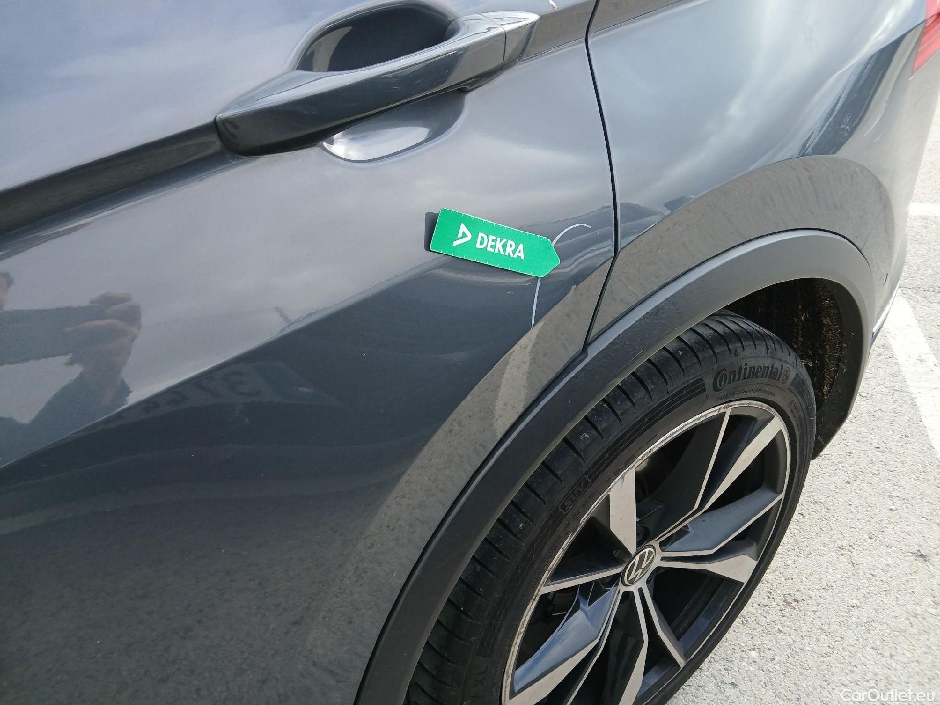  Volkswagen  Tiguan VOLKSWAGEN  / 2020 / 5P / todoterreno R-Line 2.0 TDI 110kW (150CV) DSG #25