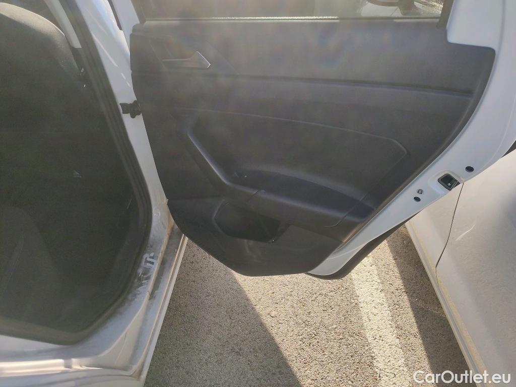  Volkswagen  Polo VOLKSWAGEN  / 2021 / 5P / berlina con portón Life 1.0 TSI 70kW (95CV) #5