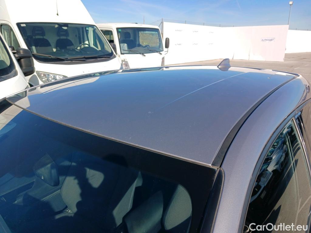  Toyota  C-HR TOYOTA  / 2016 / 5P / todoterreno 1.8 125H Advance (CX) #2