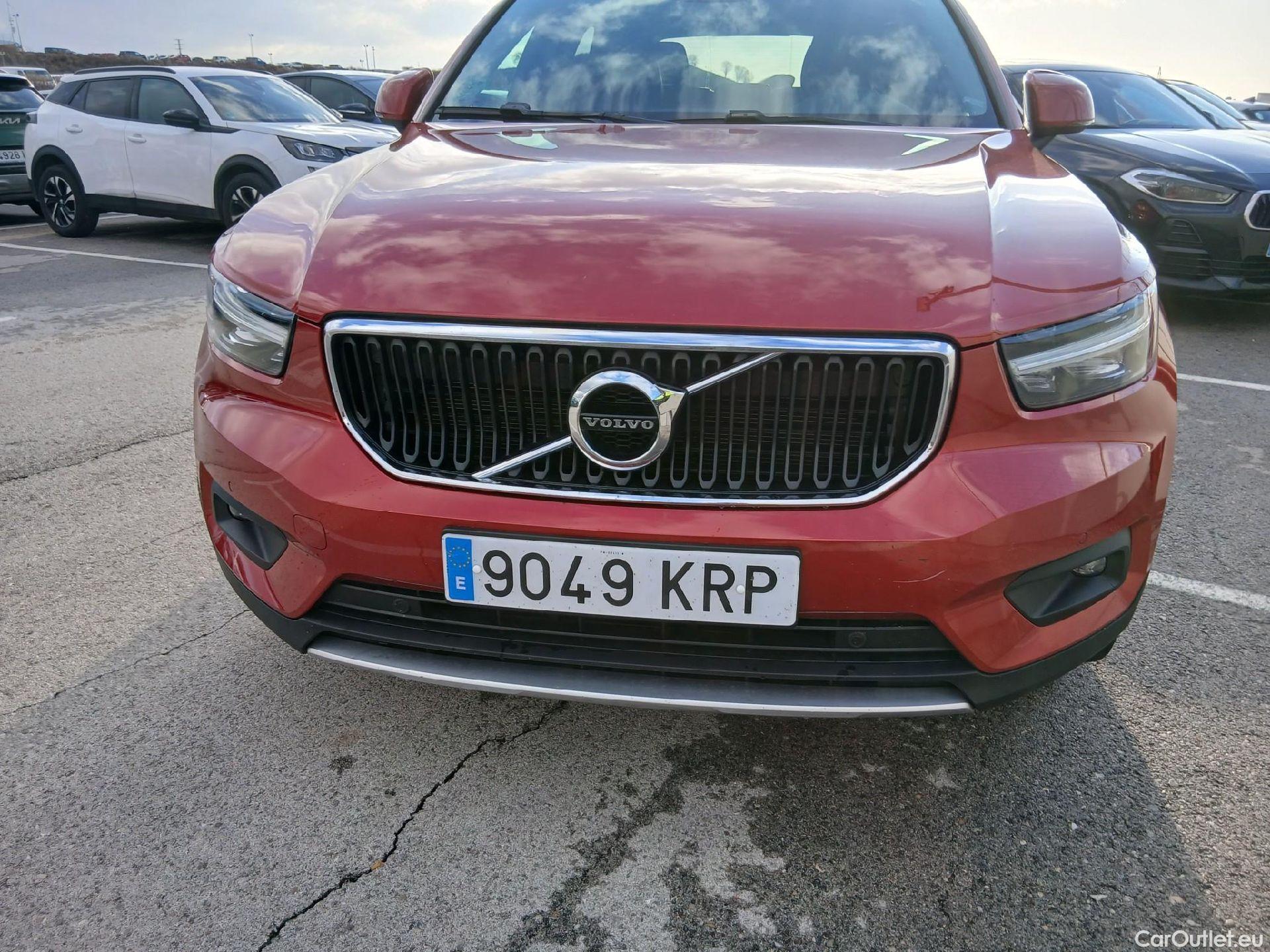  Volvo  XC 40 VOLVO XC40 / 2017 / 5P / todoterreno 2.0 D4 AWD Momentum Auto #4