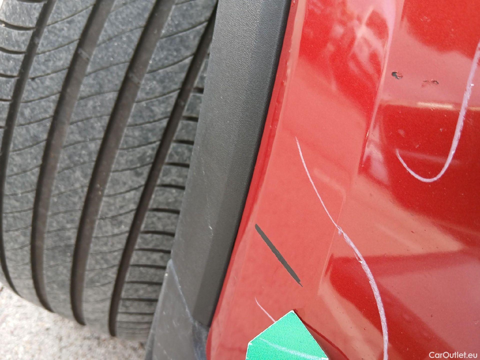  Volvo  XC 40 VOLVO XC40 / 2017 / 5P / todoterreno 2.0 D4 AWD Momentum Auto #3