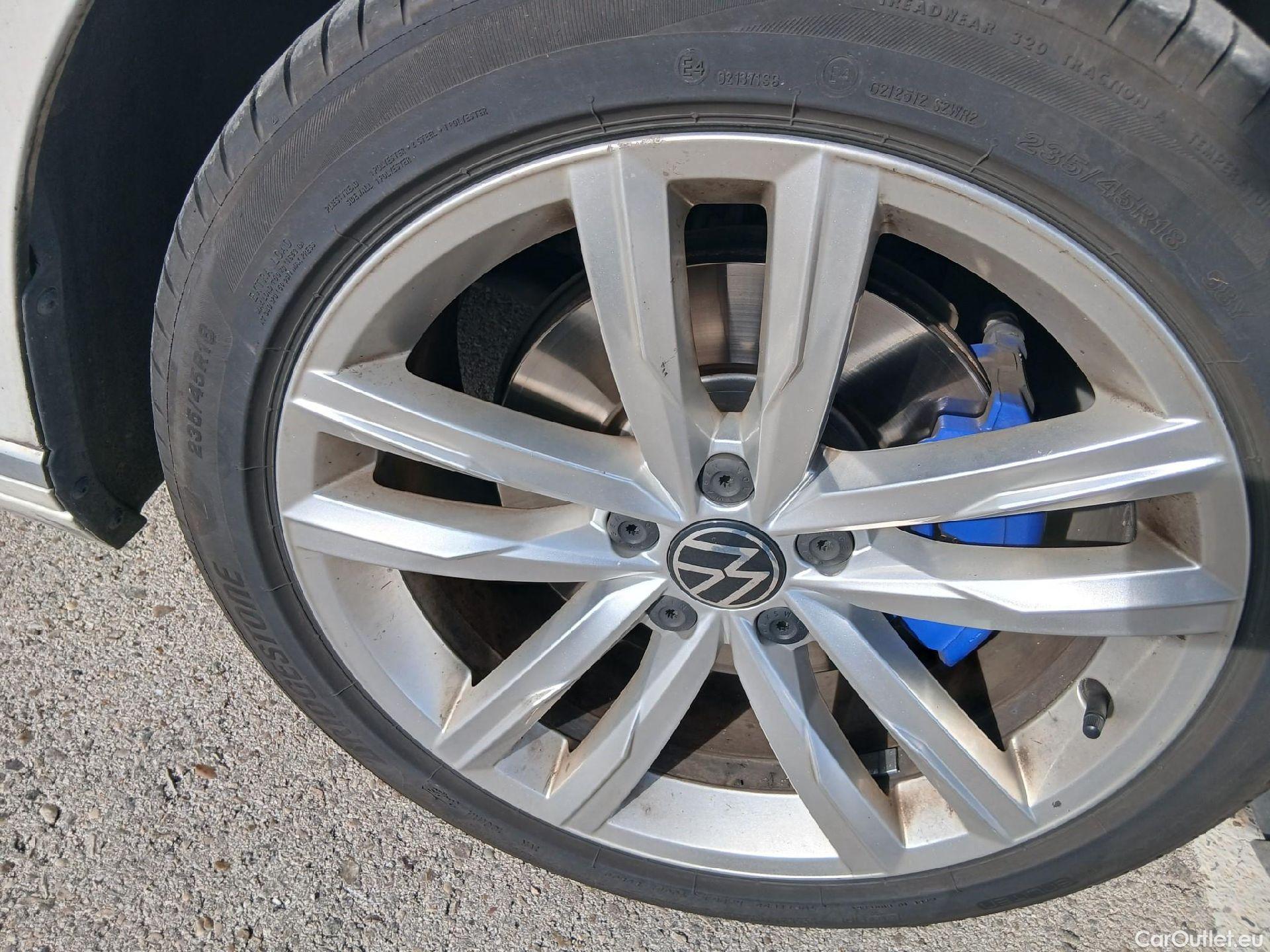  Volkswagen  Passat VOLKSWAGEN  / 2019 / 5P / familiar Variant GTE 1.4 TSI e-Power 115kW + 85kW #10