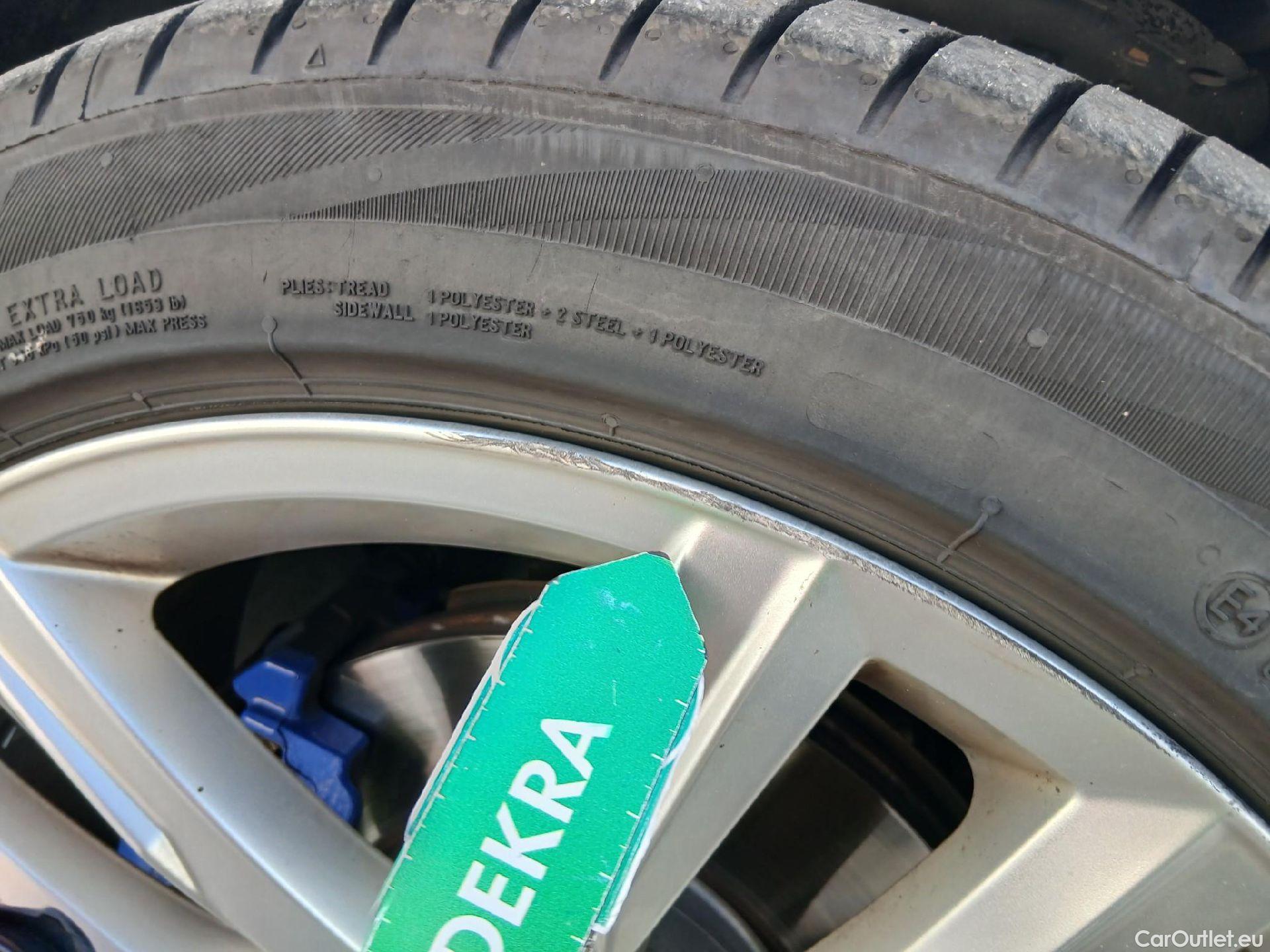  Volkswagen  Passat VOLKSWAGEN  / 2019 / 5P / familiar Variant GTE 1.4 TSI e-Power 115kW + 85kW #2