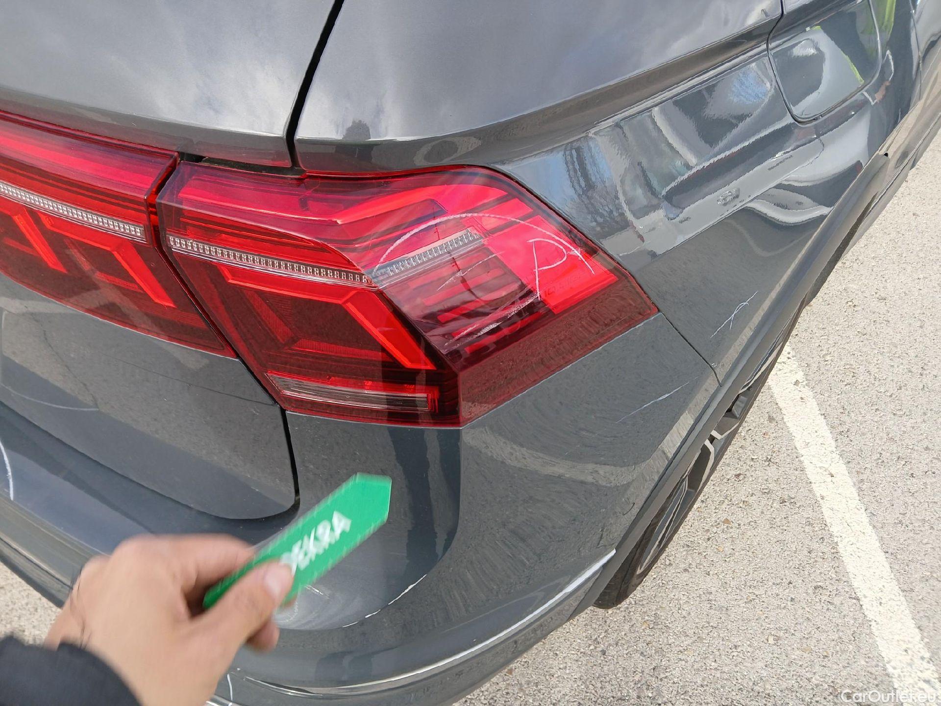  Volkswagen  Tiguan VOLKSWAGEN  / 2020 / 5P / todoterreno R-Line 2.0 TDI 110kW (150CV) DSG #58