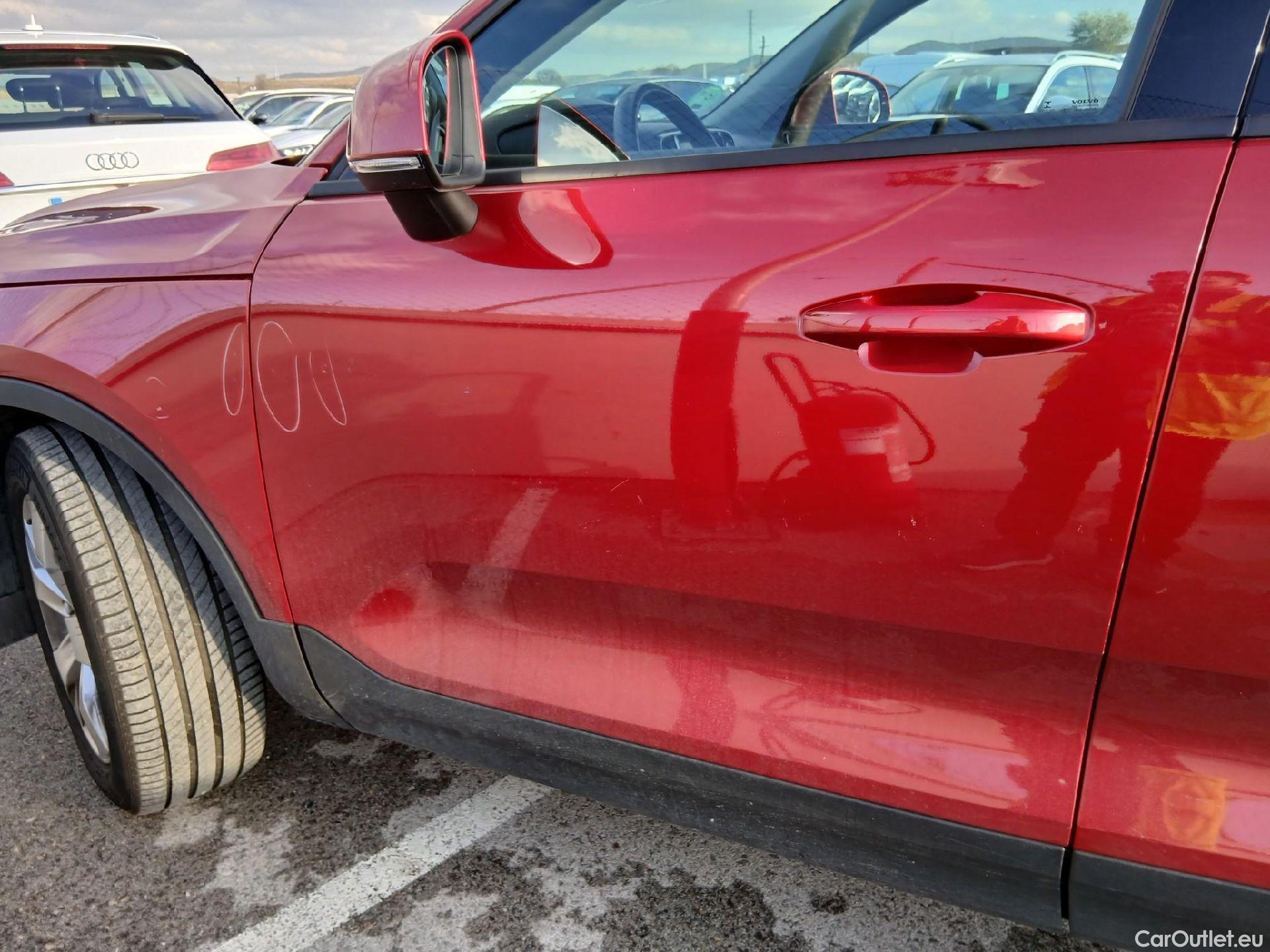  Volvo  XC 40 VOLVO XC40 / 2017 / 5P / todoterreno 2.0 D4 AWD Momentum Auto #14