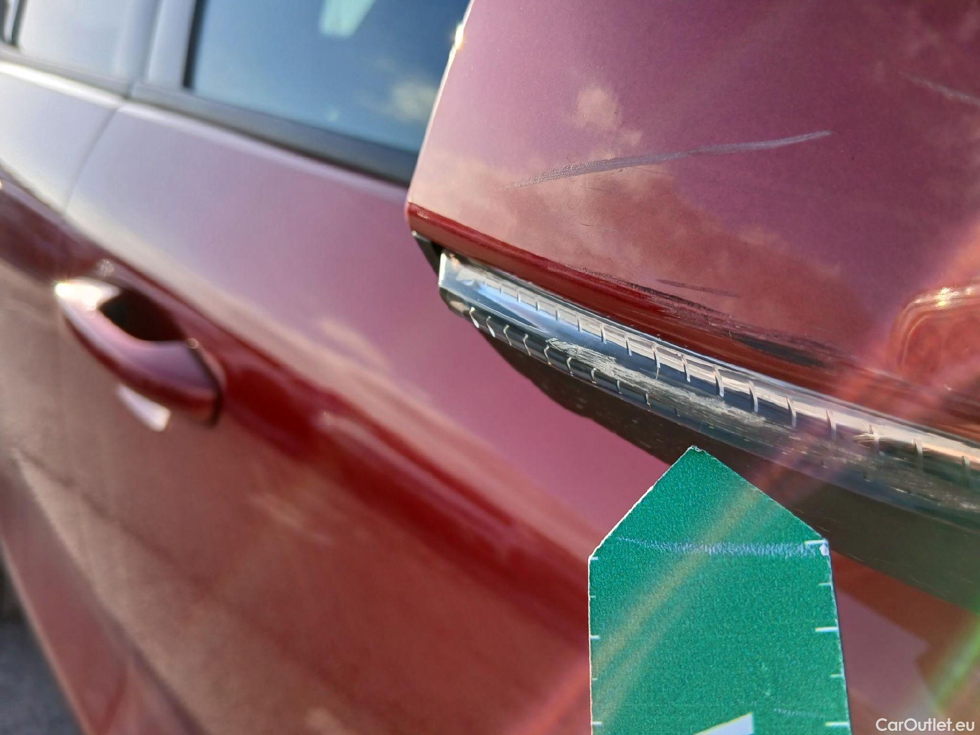  Volvo  XC 40 VOLVO XC40 / 2017 / 5P / todoterreno 2.0 D4 AWD Momentum Auto #35