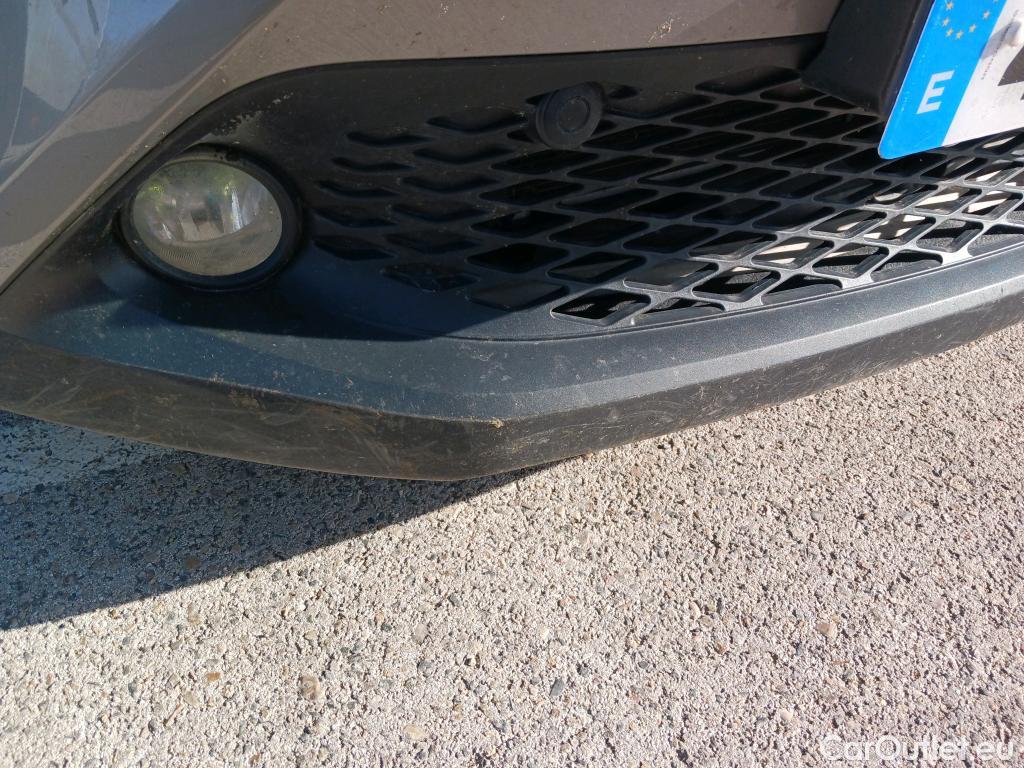  Toyota  C-HR TOYOTA  / 2016 / 5P / todoterreno 1.8 125H Advance (CX) #18