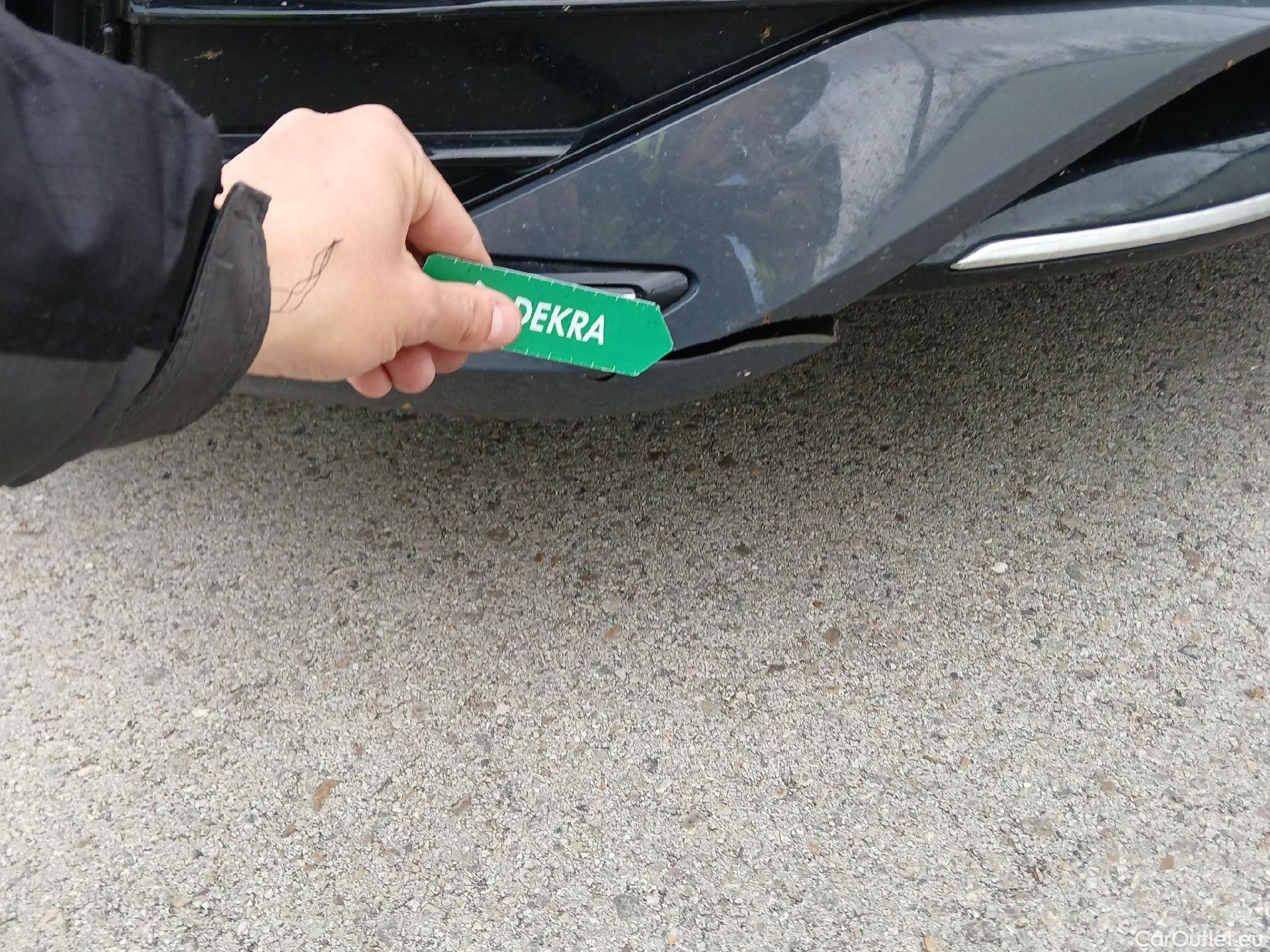  Volkswagen  Tiguan VOLKSWAGEN  / 2020 / 5P / todoterreno R-Line 2.0 TDI 110kW (150CV) DSG #9