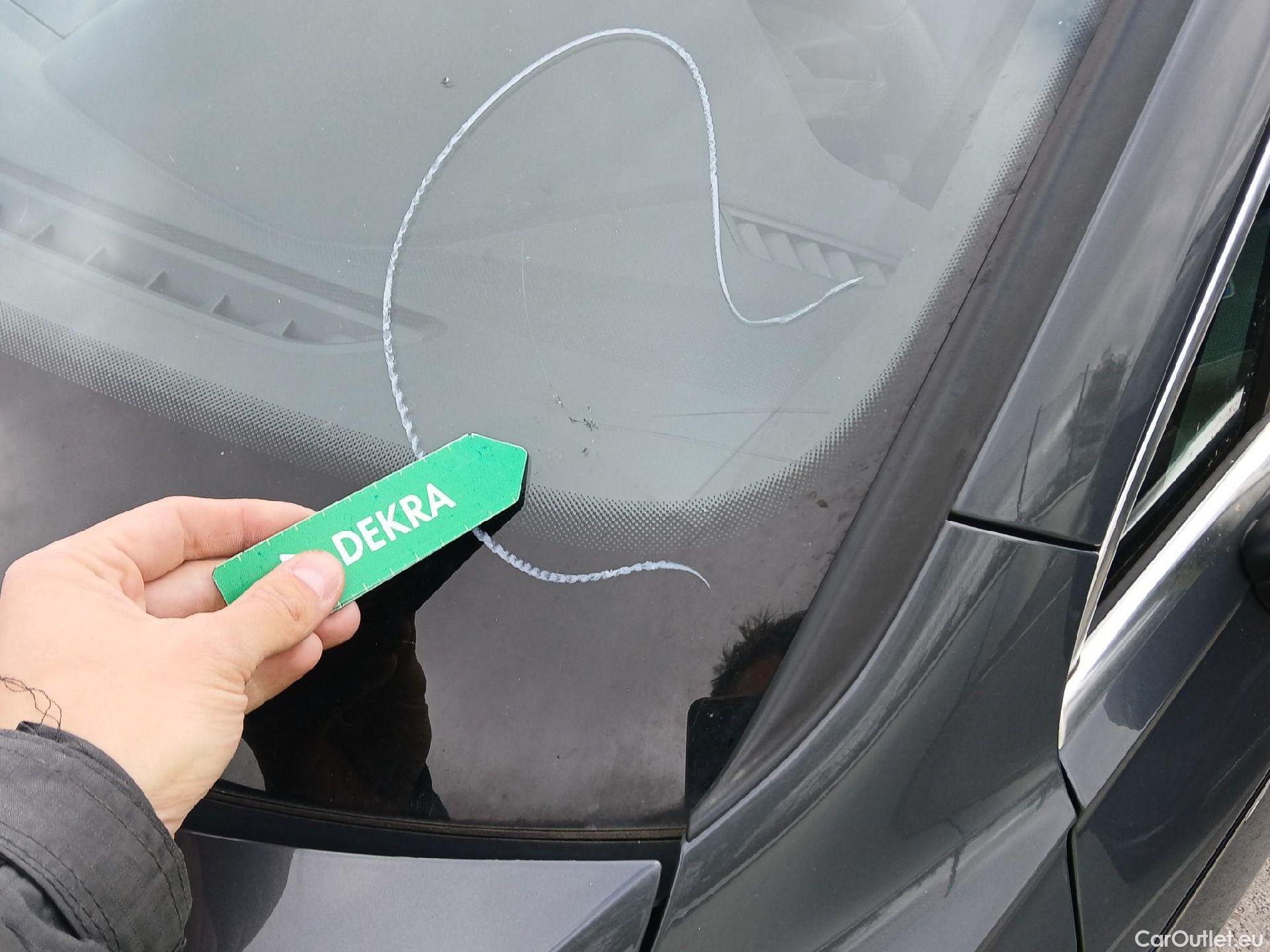  Volkswagen  Tiguan VOLKSWAGEN  / 2020 / 5P / todoterreno R-Line 2.0 TDI 110kW (150CV) DSG #13