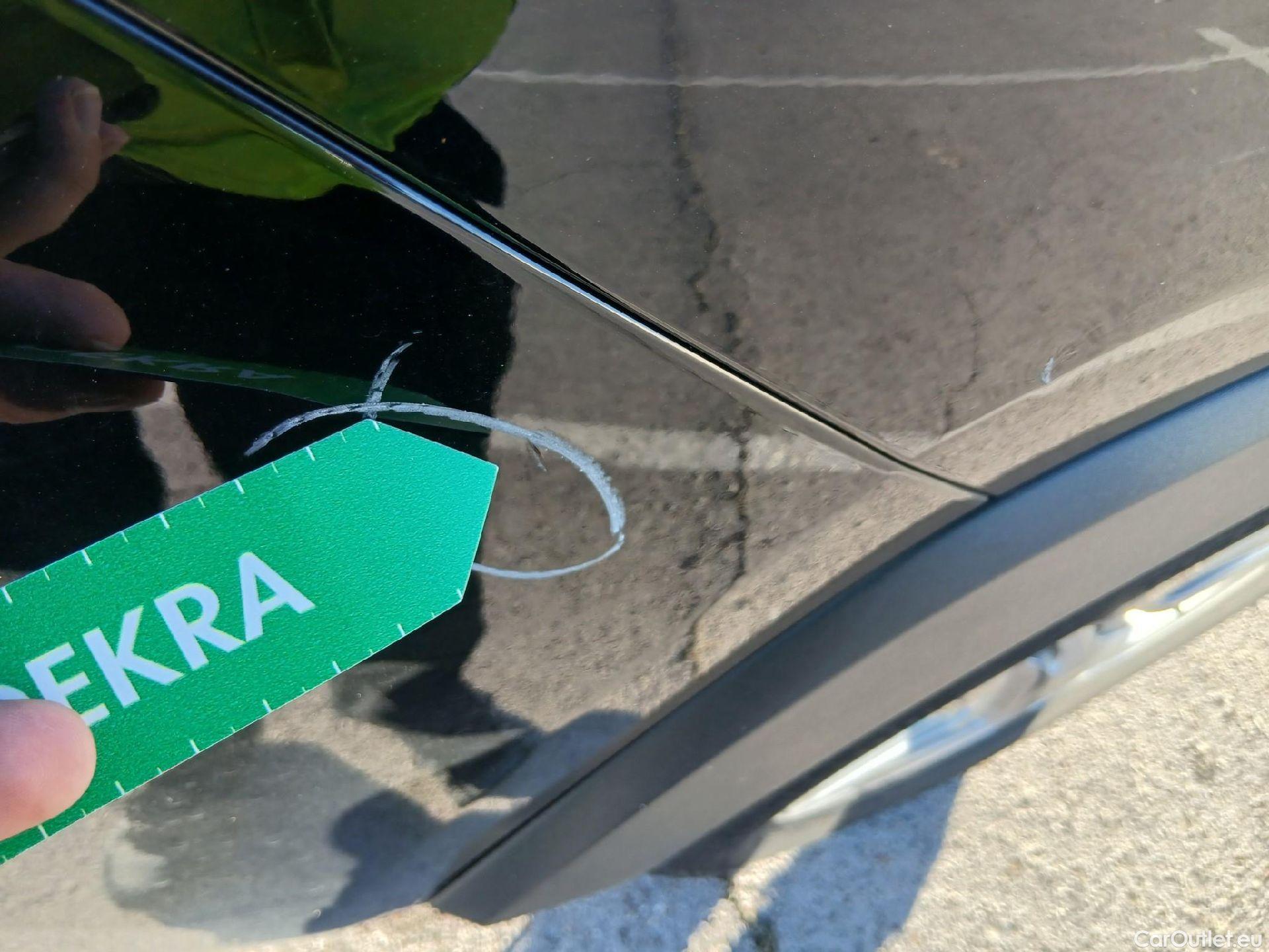  Toyota  RAV4 TOYOTA  / 2018 / 5P / todoterreno 2.5l 220H Advance #28