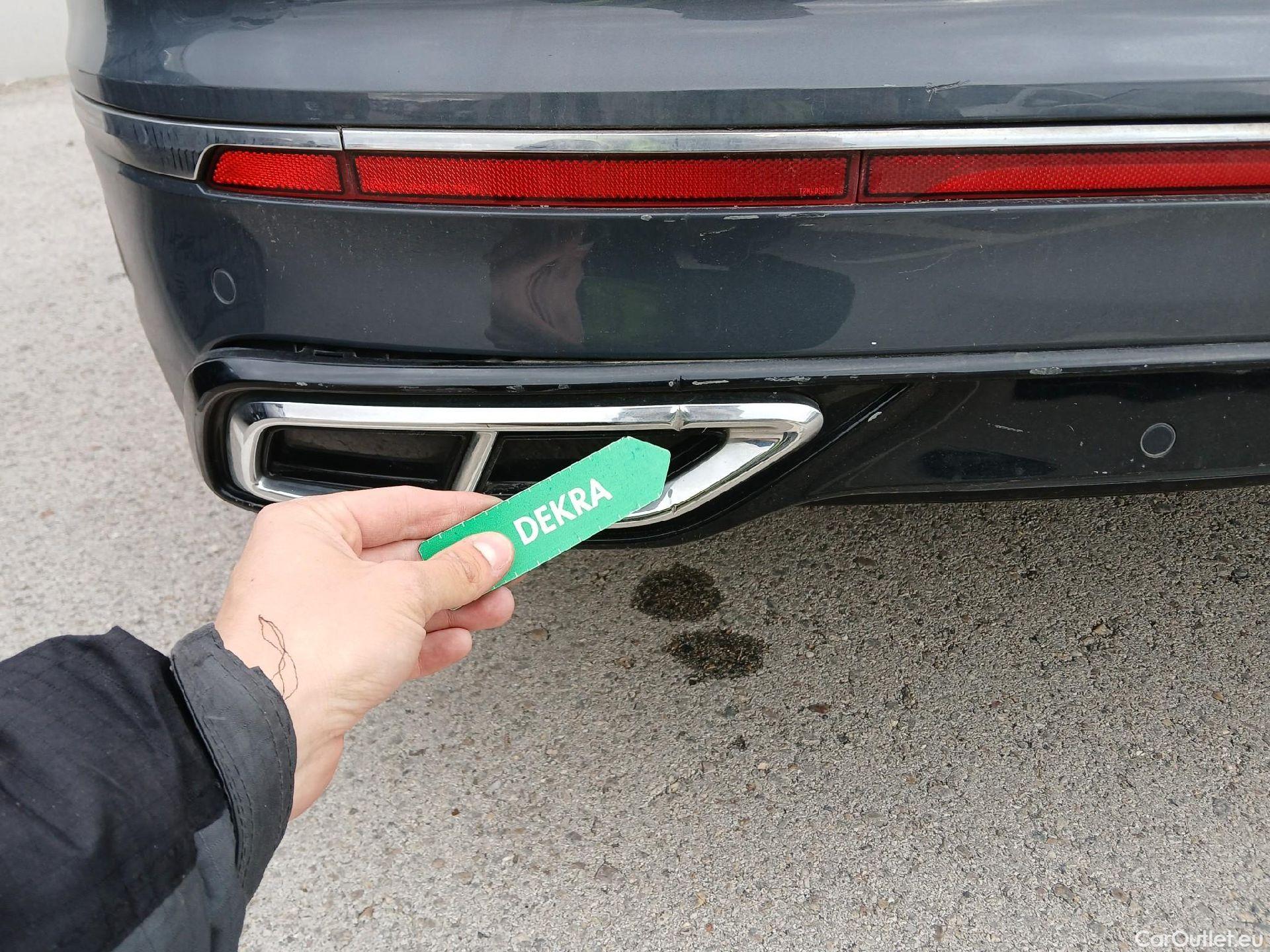  Volkswagen  Tiguan VOLKSWAGEN  / 2020 / 5P / todoterreno R-Line 2.0 TDI 110kW (150CV) DSG #53