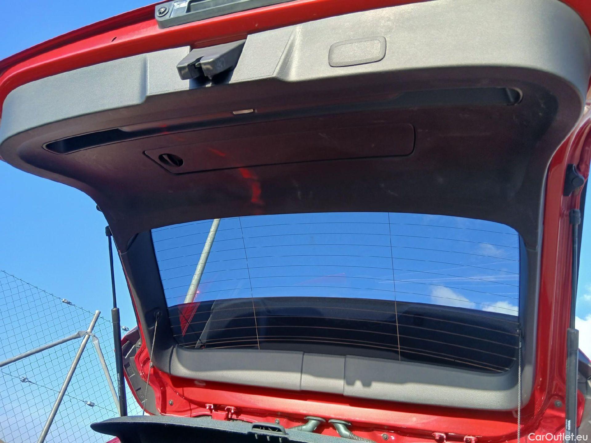  Volvo  XC 40 VOLVO XC40 / 2017 / 5P / todoterreno 2.0 D4 AWD Momentum Auto #28