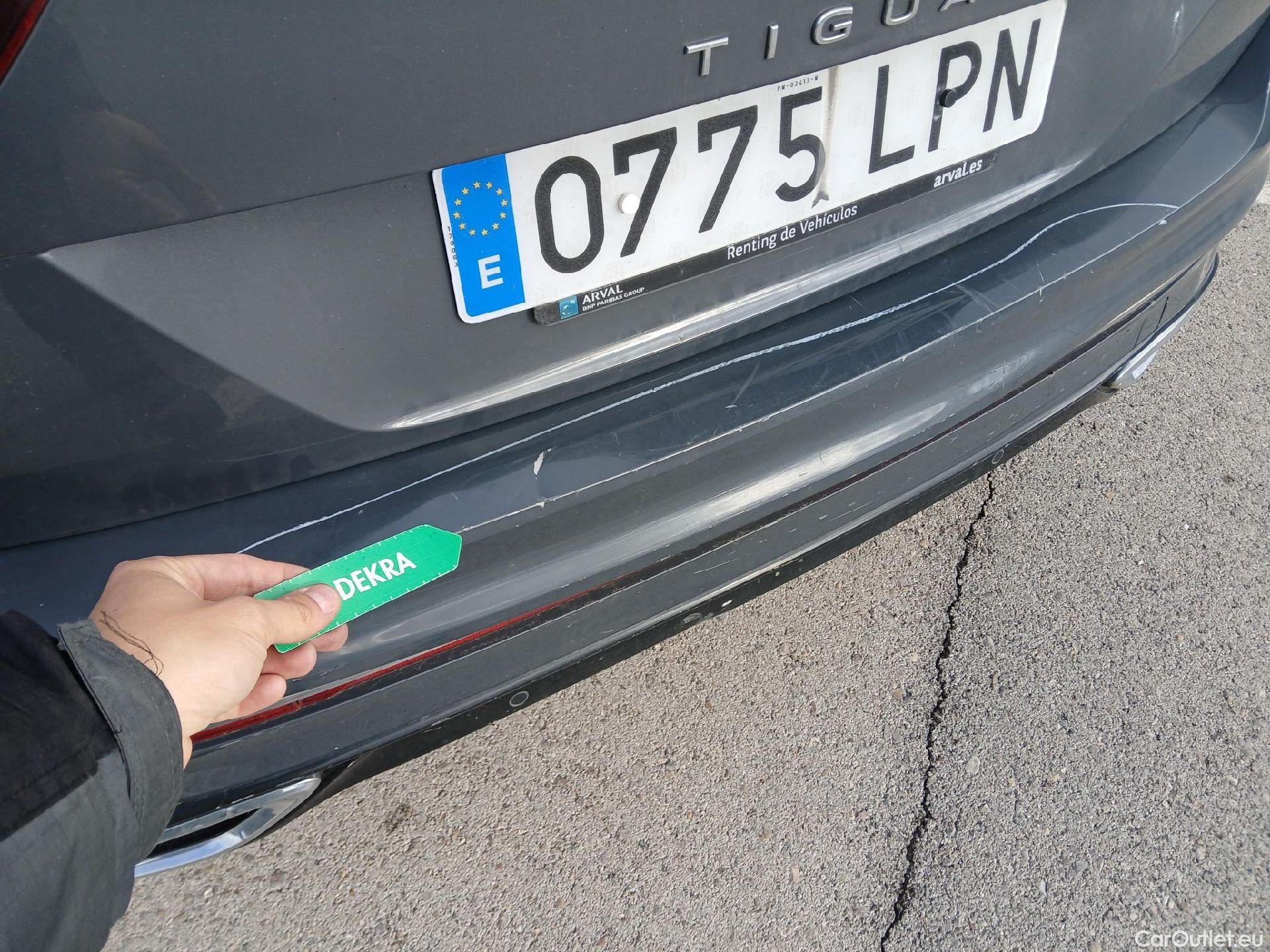  Volkswagen  Tiguan VOLKSWAGEN  / 2020 / 5P / todoterreno R-Line 2.0 TDI 110kW (150CV) DSG #45