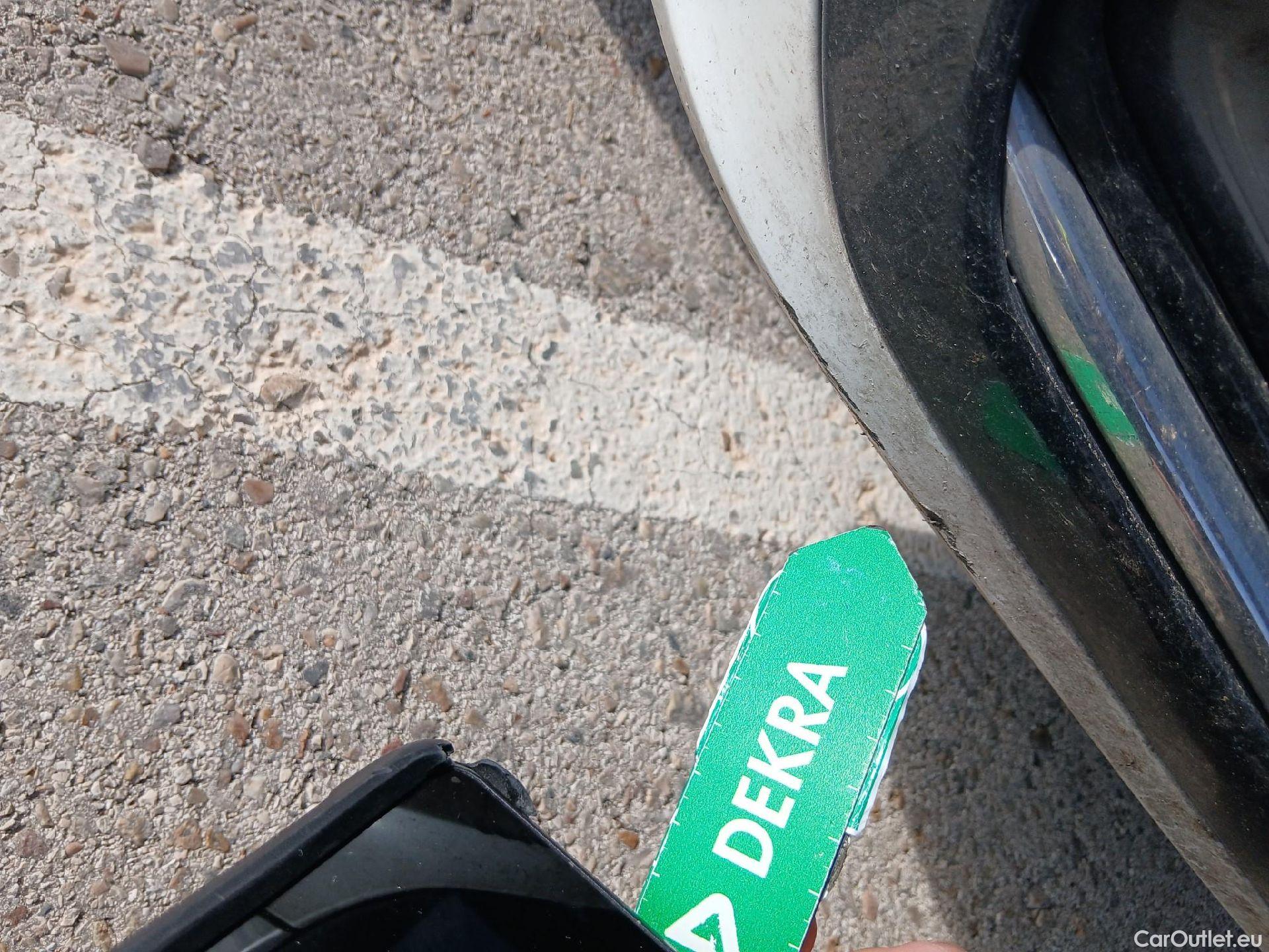  Volkswagen  Passat VOLKSWAGEN  / 2019 / 5P / familiar Variant GTE 1.4 TSI e-Power 115kW + 85kW #17