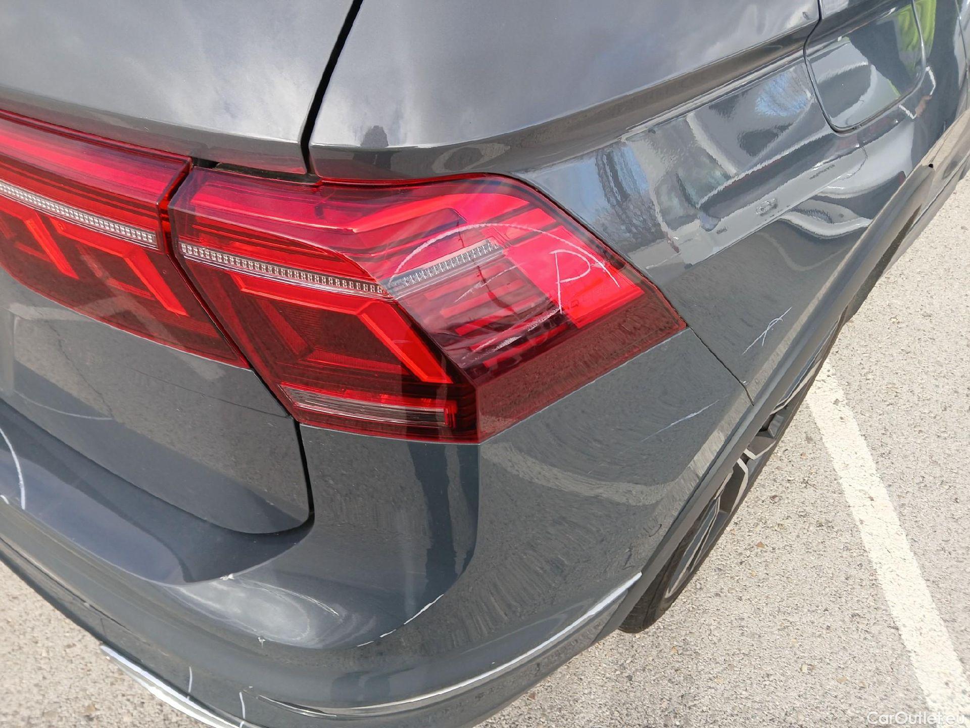  Volkswagen  Tiguan VOLKSWAGEN  / 2020 / 5P / todoterreno R-Line 2.0 TDI 110kW (150CV) DSG #57