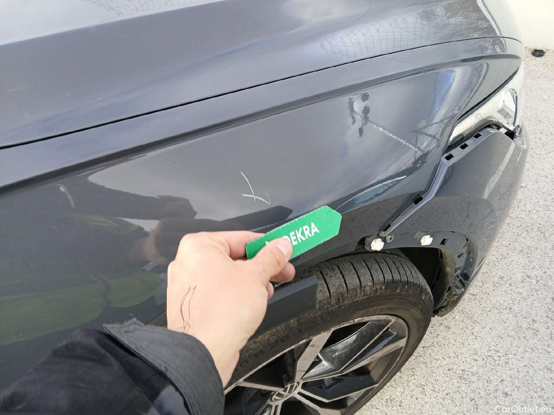  Volkswagen  Tiguan VOLKSWAGEN  / 2020 / 5P / todoterreno R-Line 2.0 TDI 110kW (150CV) DSG #74