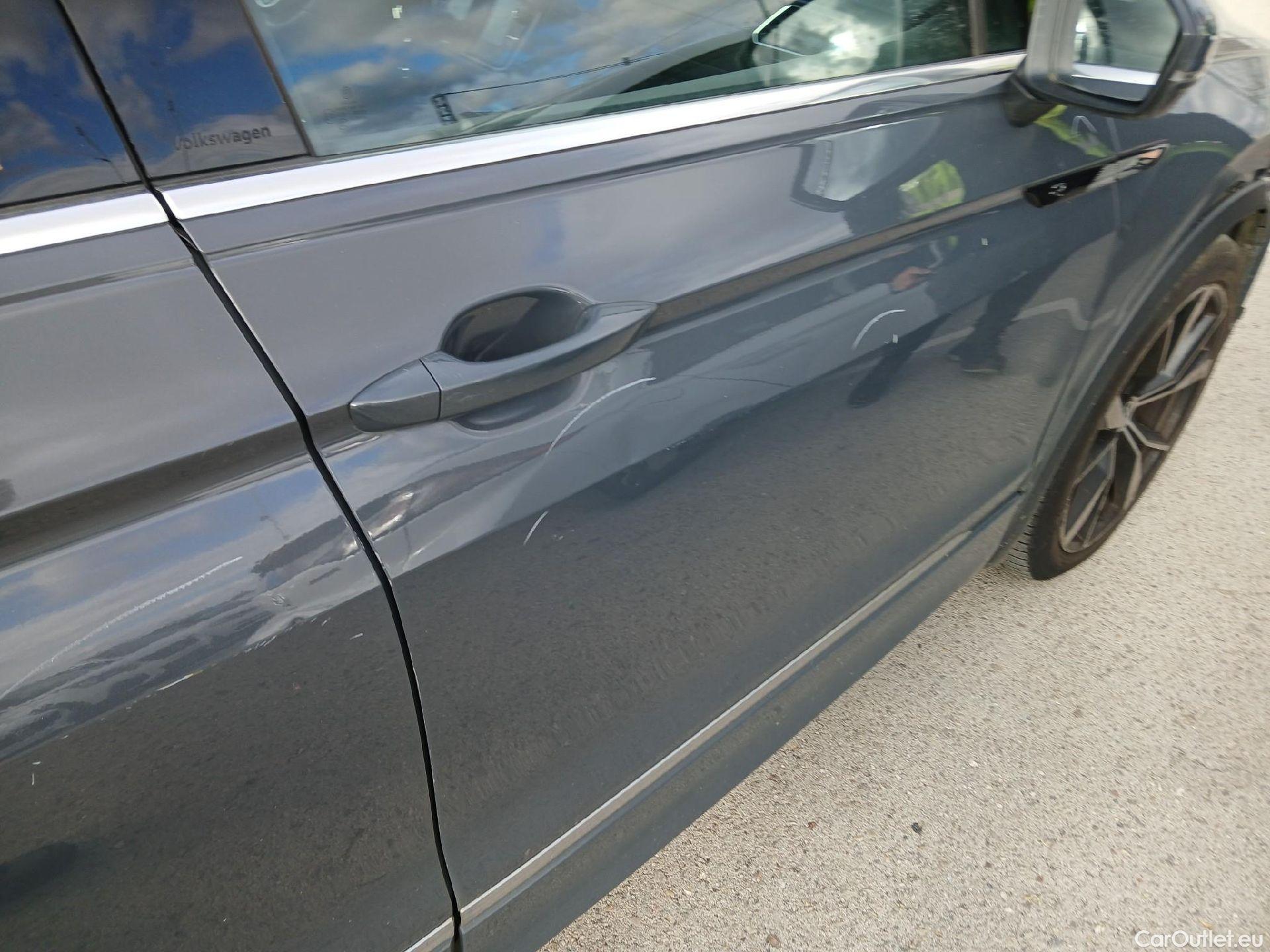  Volkswagen  Tiguan VOLKSWAGEN  / 2020 / 5P / todoterreno R-Line 2.0 TDI 110kW (150CV) DSG #70