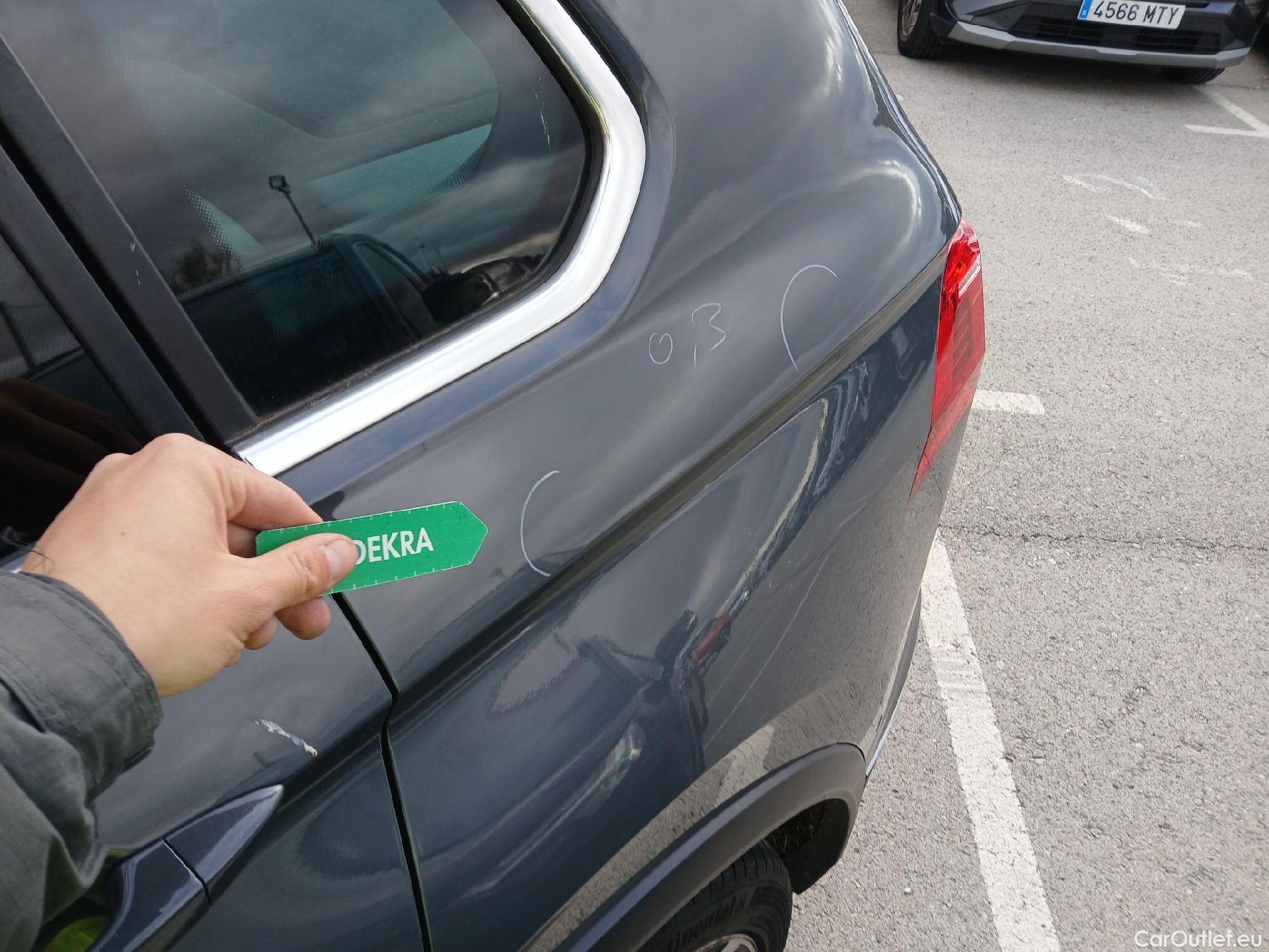  Volkswagen  Tiguan VOLKSWAGEN  / 2020 / 5P / todoterreno R-Line 2.0 TDI 110kW (150CV) DSG #27