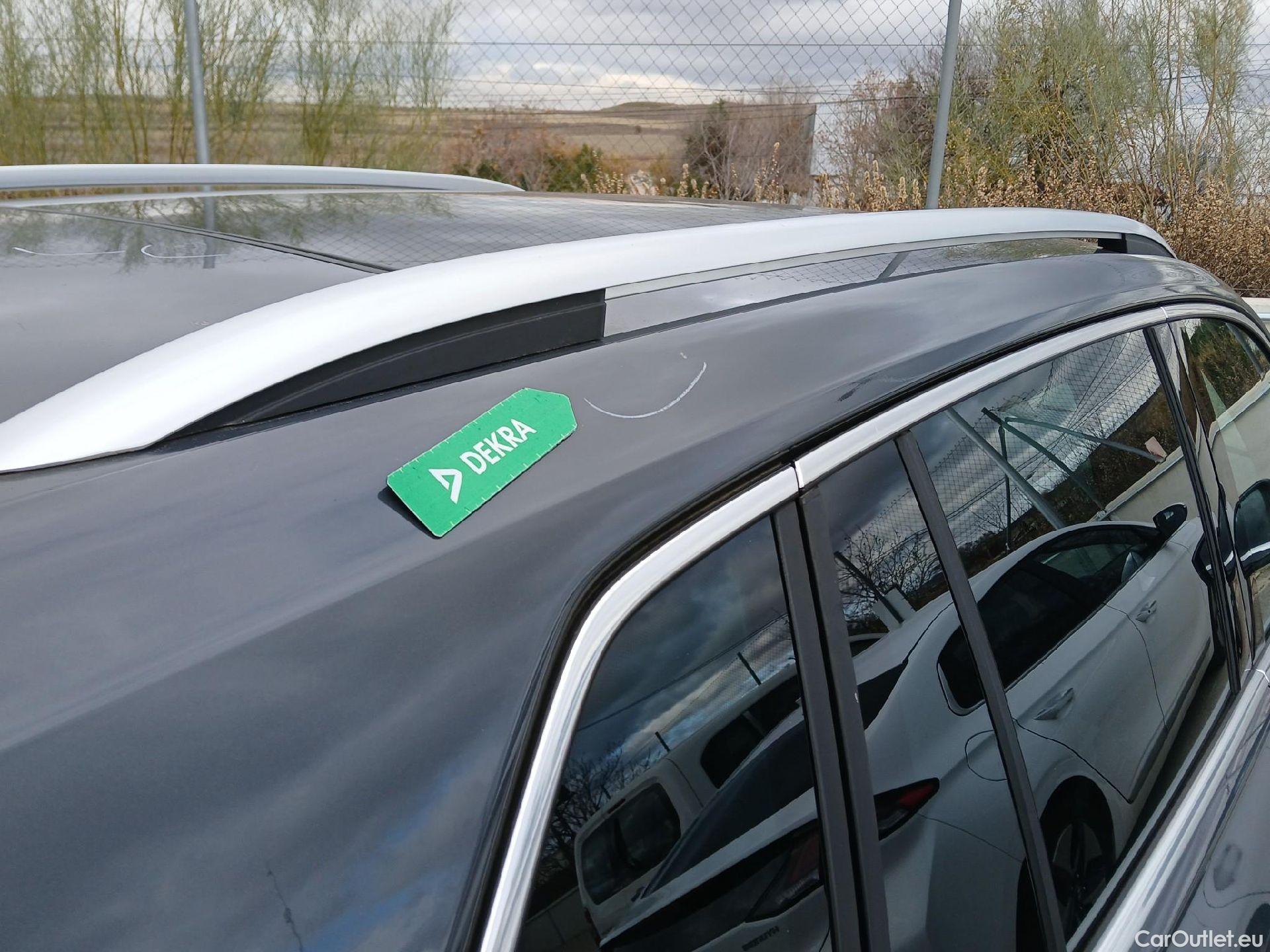  Volkswagen  Tiguan VOLKSWAGEN  / 2020 / 5P / todoterreno R-Line 2.0 TDI 110kW (150CV) DSG #62