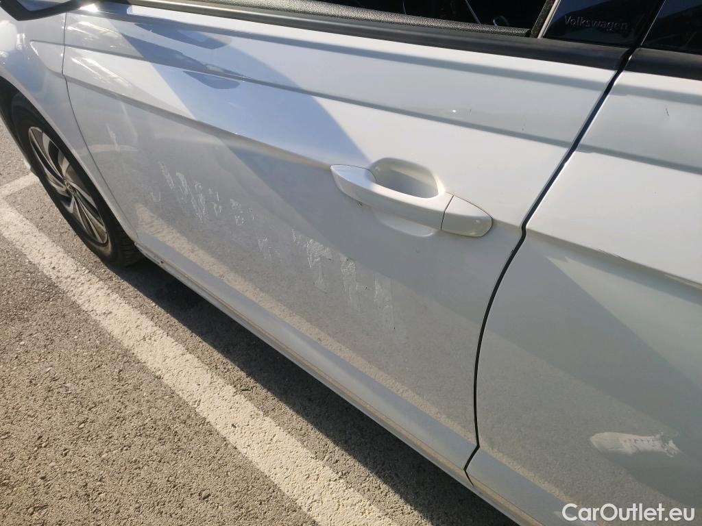  Volkswagen  Polo VOLKSWAGEN  / 2021 / 5P / berlina con portón Life 1.0 TSI 70kW (95CV) #3