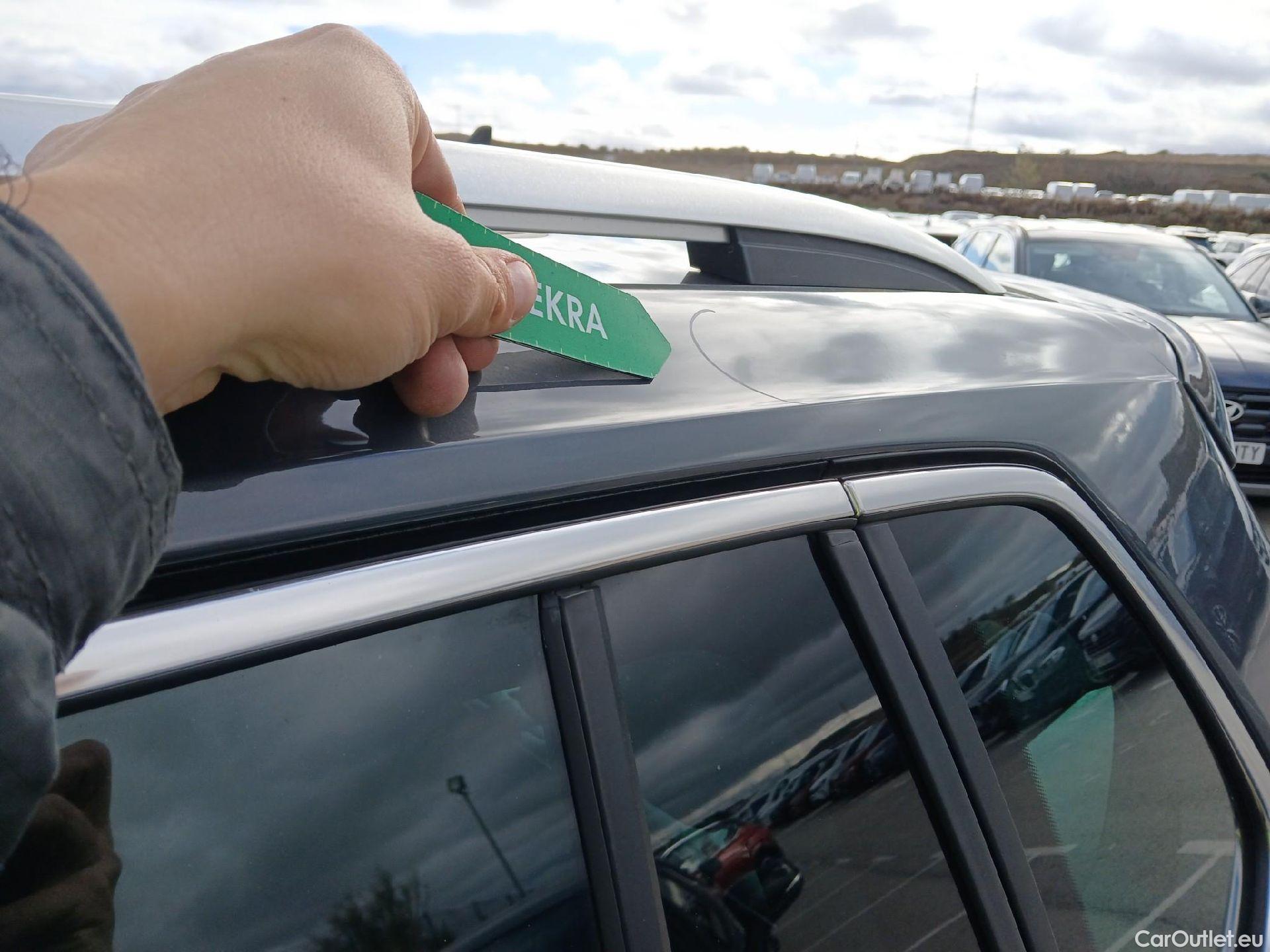  Volkswagen  Tiguan VOLKSWAGEN  / 2020 / 5P / todoterreno R-Line 2.0 TDI 110kW (150CV) DSG #34