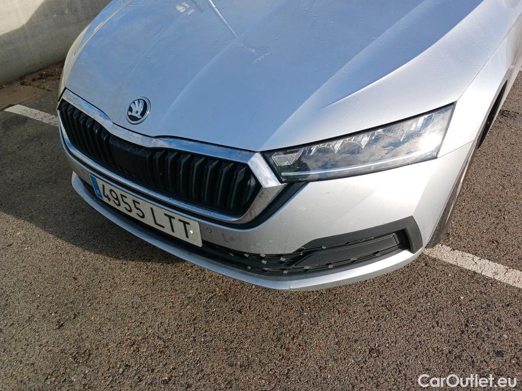 Skoda  Octavia SKODA  / 2020 / 5P / familiar Combi 2.0 TDI 110kW(150CV) DSG Ambition #7