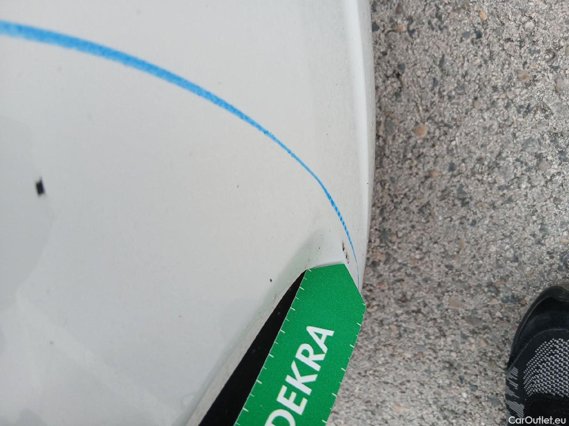  Volkswagen  Golf  VOLKSWAGEN / 2020 / 5P / berlina con portón 2.0 TDI 85kW (115CV) #21