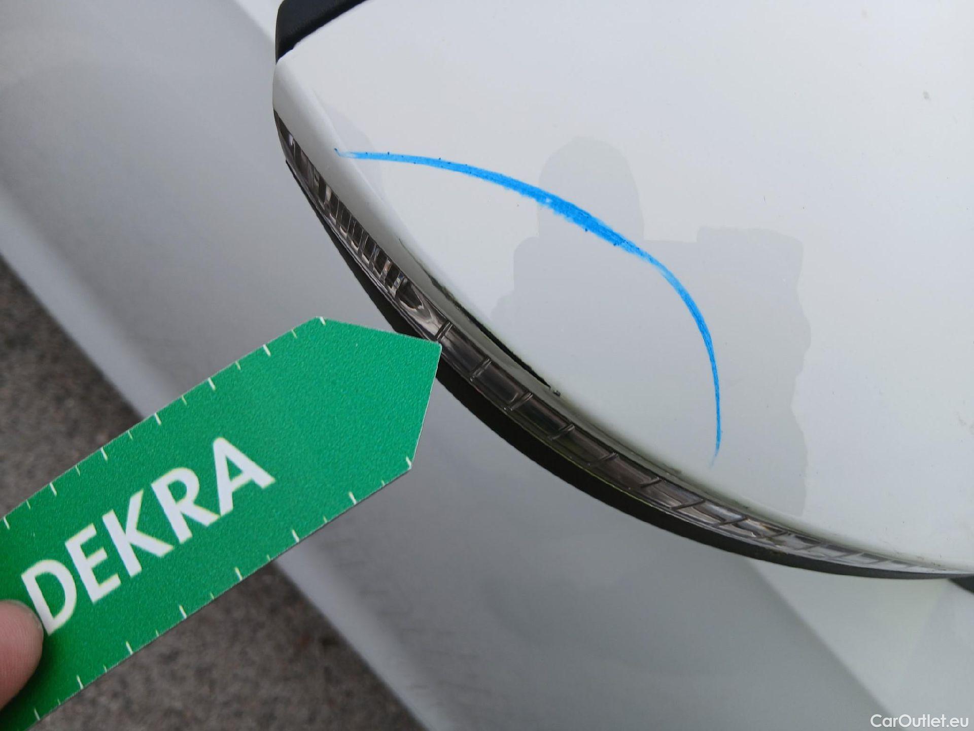  Volkswagen  Golf  VOLKSWAGEN / 2020 / 5P / berlina con portón 2.0 TDI 85kW (115CV) #31