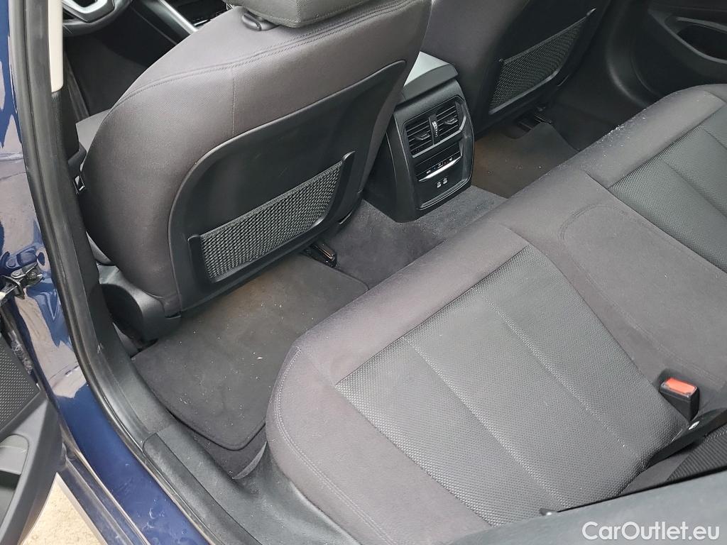  Bmw  Serie 3 BMW  / 2015 / 5P / familiar 318d Touring #11