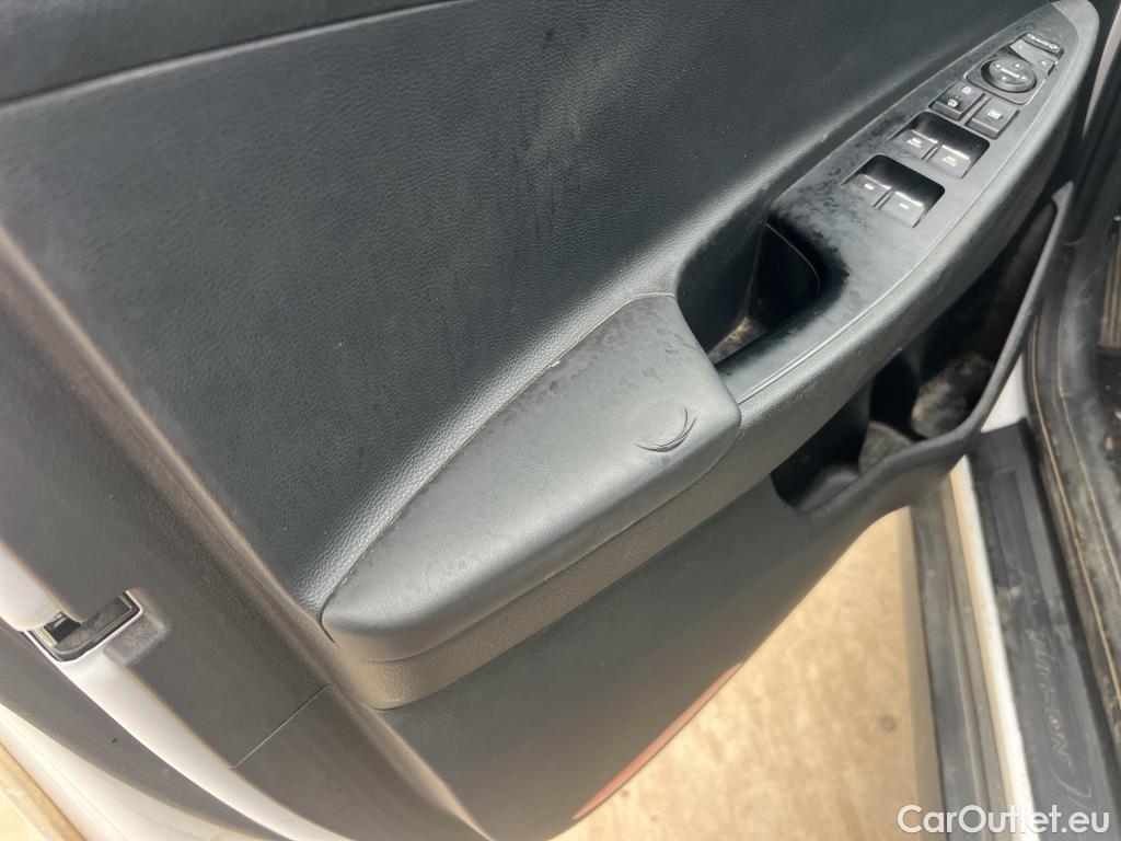  Hyundai  Tucson HYUNDAI  / 2018 / 5P / todoterreno 1.6 CRDI 85kW (116CV) 48V SLE 4X2(SP)(SL) #8