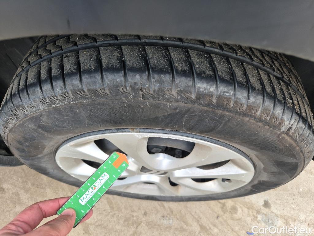  Citroen  C3 CITROEN  / 2016 / 5P / berlina con portón BlueHDi 73KW (100CV) S&S FEEL #32