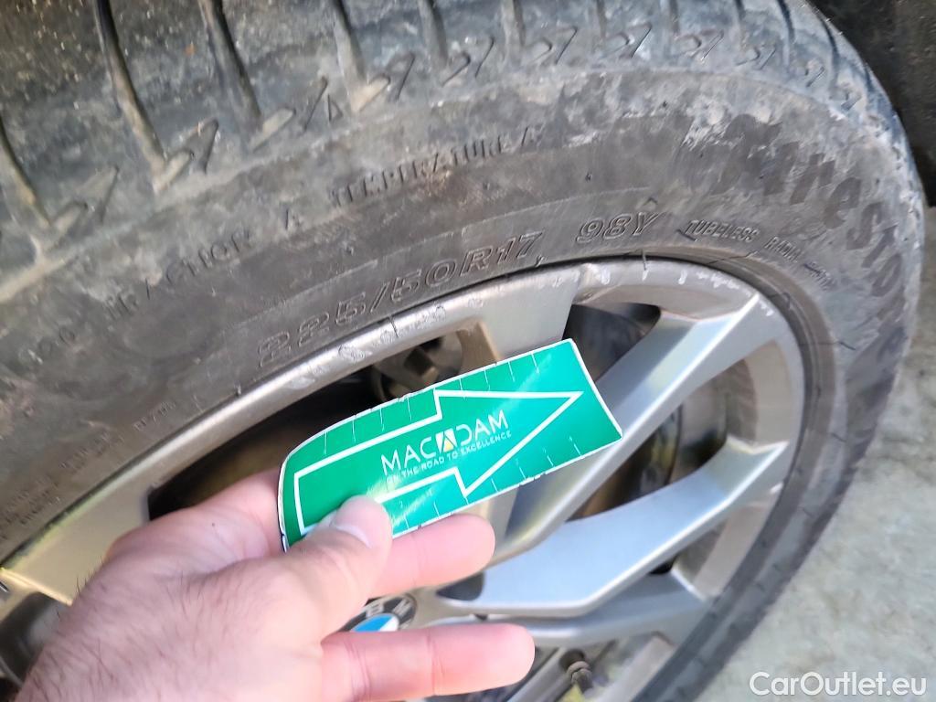  Bmw  Serie 3 BMW  / 2018 / 4P / sedán 318d Auto. #12