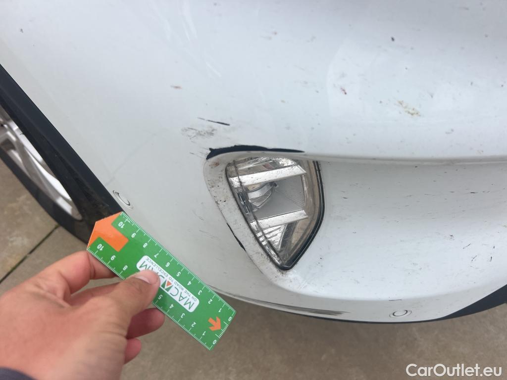  Ford  Kuga FORD  / 2019 / 5P / todoterreno Titanium 2.5 Duratec FHEV 140kW Auto #7