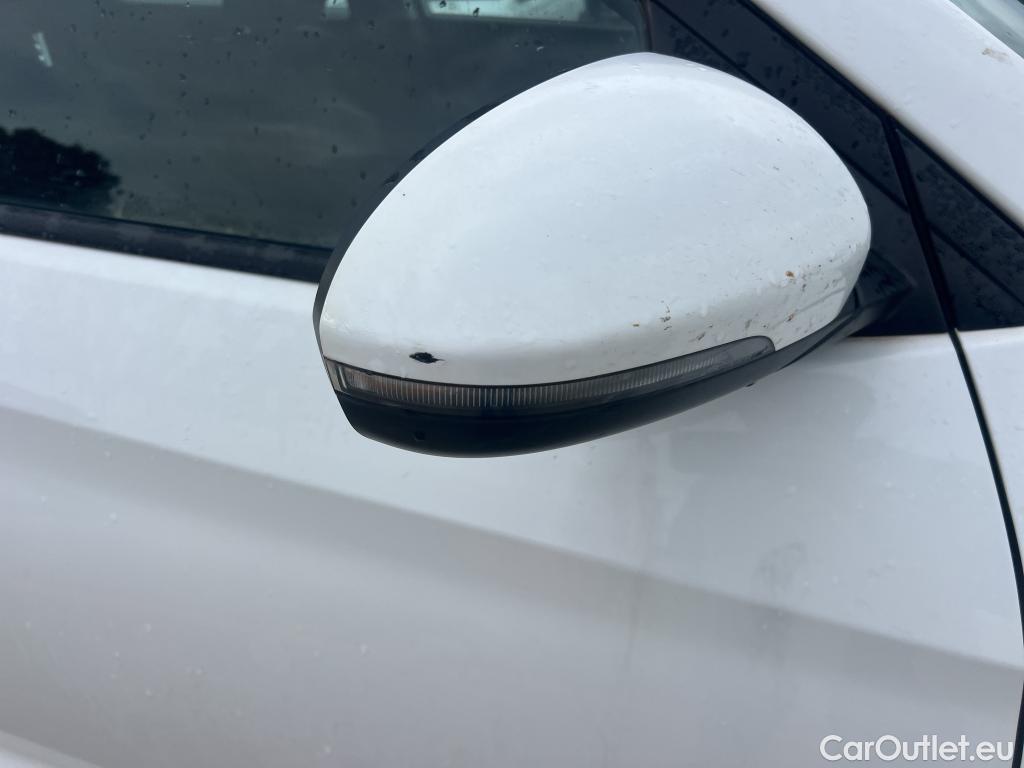  Hyundai  Tucson HYUNDAI  / 2018 / 5P / todoterreno 1.6 CRDI 85kW (116CV) 48V SLE 4X2(SP)(SL) #18