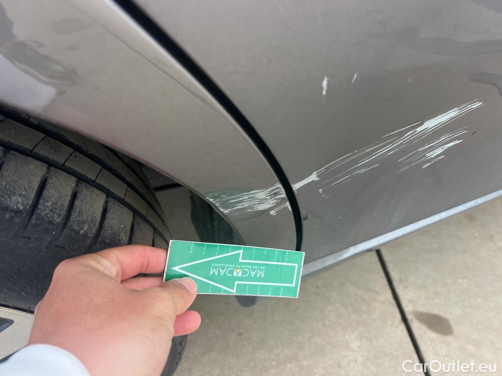  Mercedes  A-Klasse MERCEDES-BENZ Clase A / 2018 / 4P / sedán Sedán A 250 e #4