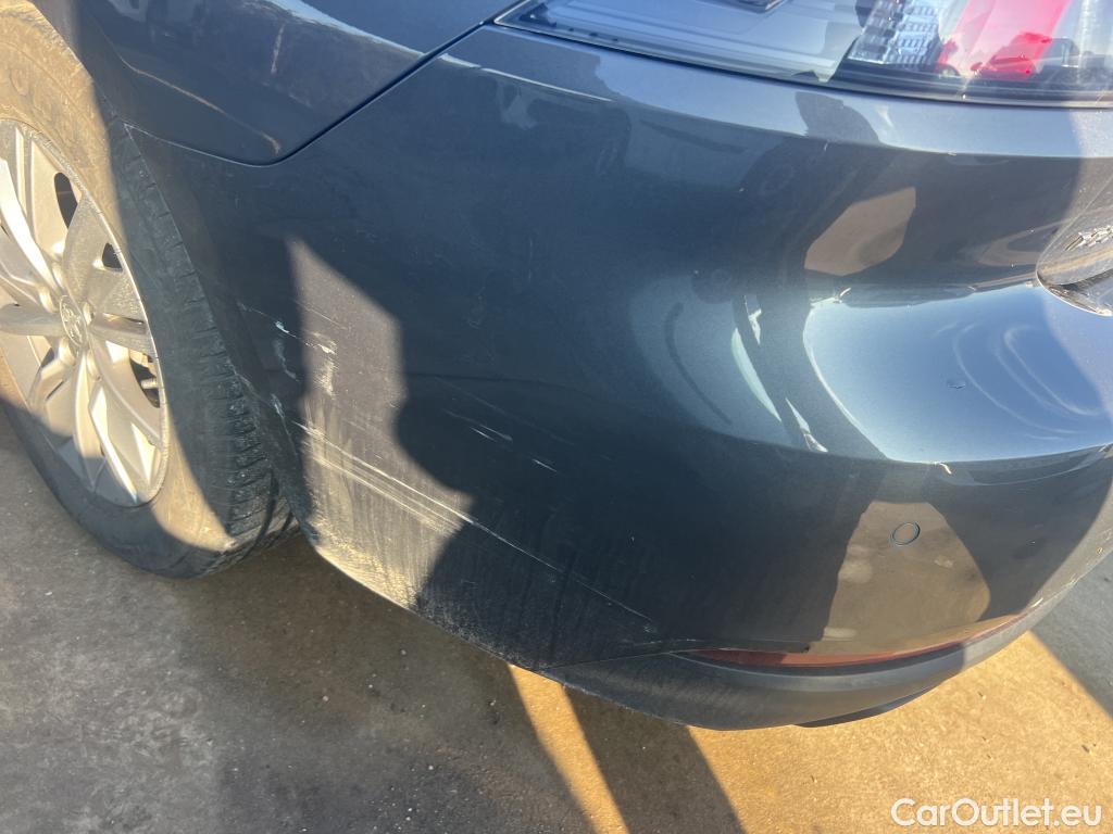  Peugeot  508 PEUGEOT  / 2018 / 5P / berlina con portón 5P Active Pack BlueHDi 130 S&S EAT8 (AC) #25