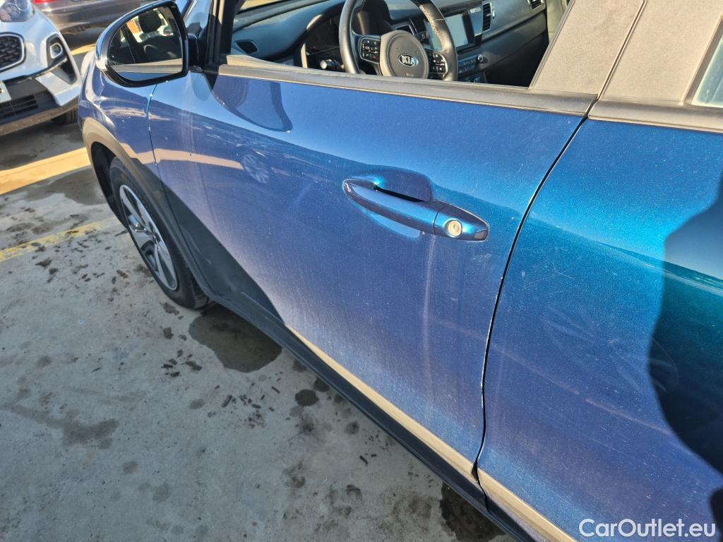  KIA  Niro KIA  / 2016 / 5P / crossover 1.6 GDi Híbrido 104kW (141CV) Drive #5