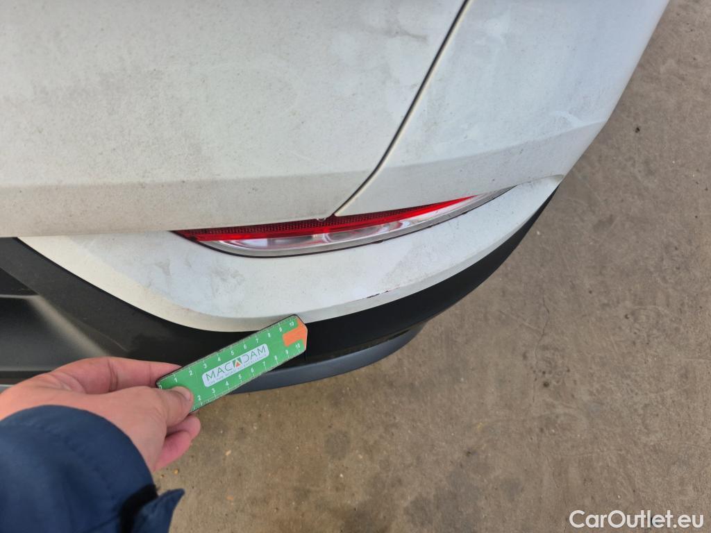  Renault  Kadjar RENAULT  / 2019 / 5P / crossover Zen GPF TCe 103kW (140CV) EDC #10