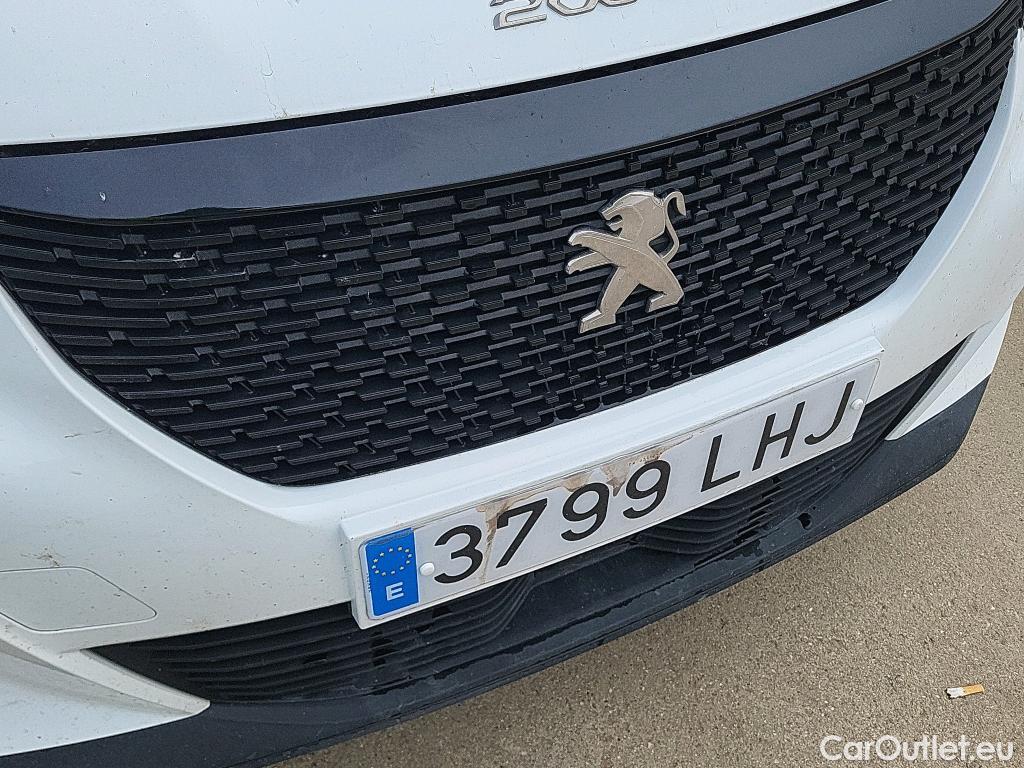  Peugeot  2008 PEUGEOT  / 2019 / 5P / todoterreno Active BlueHDI 100 S&S BVM6 #25