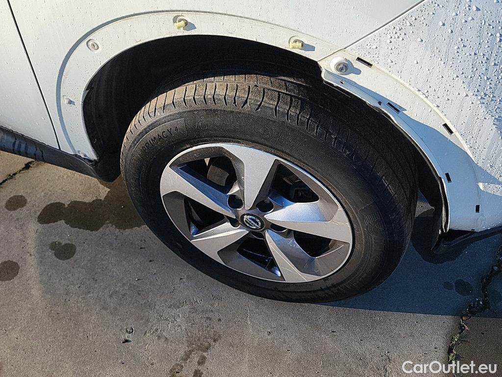  Nissan  Juke NISSAN  / 2014 / 5P / crossover G.E6D-Temp 83kW (112 CV) 5M/T ACENTA (CX) #17