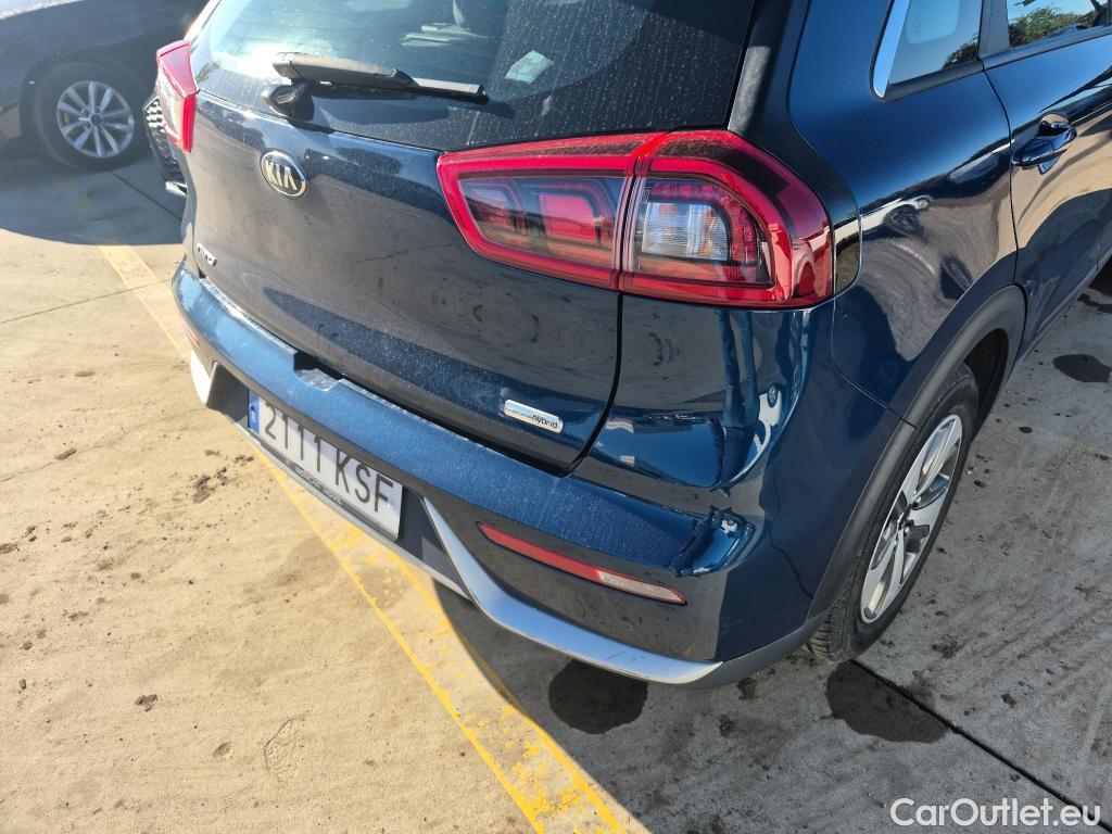  KIA  Niro KIA  / 2016 / 5P / crossover 1.6 GDi Híbrido 104kW (141CV) Drive #9